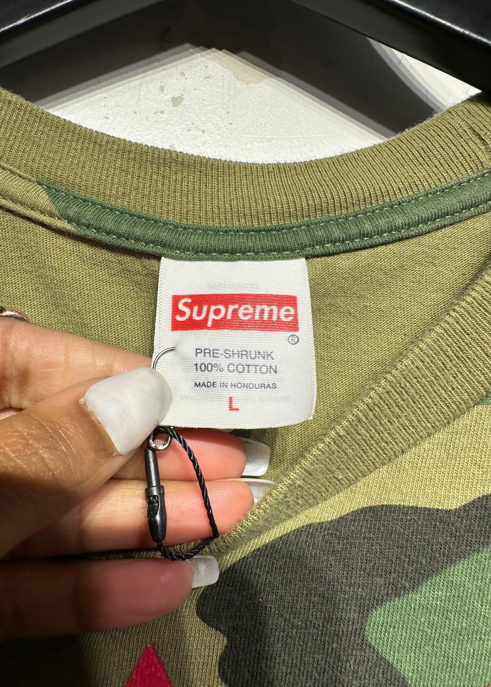 Supreme World Famous Camo Tee Masc L