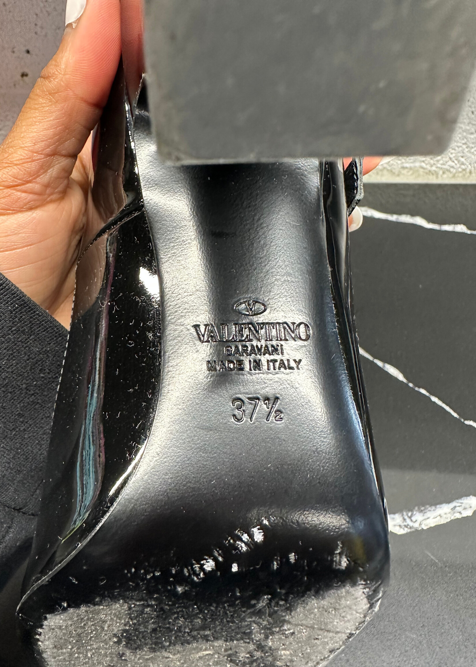 Valentino Black Ankle Strap Heels w Stud Details Fem 6.5