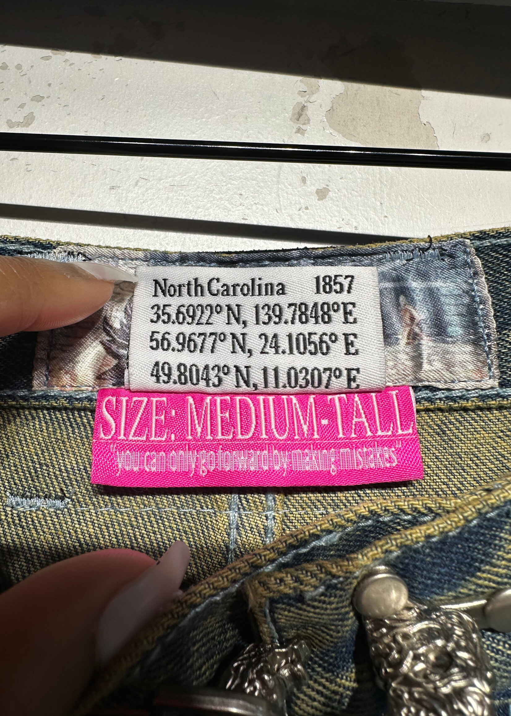 Fine Culture NWT Daedric Sandwash Baggy Denim 30