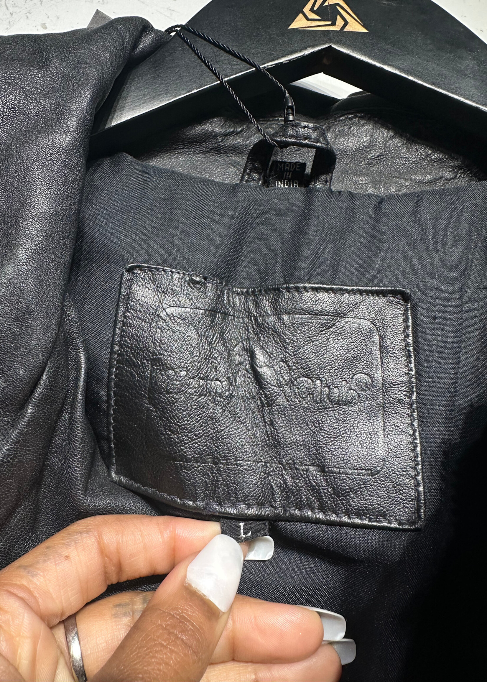 Hunt Club Black Leather Bomber Style Jacket L