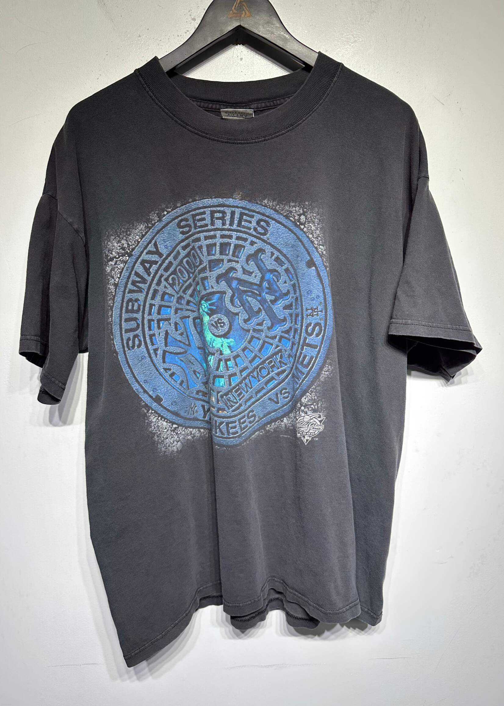 Subway Series Yankees Vs Mets 2000 Tee XL