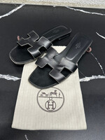 Hermes Oran Black Leather Sandal 39.5/8.5