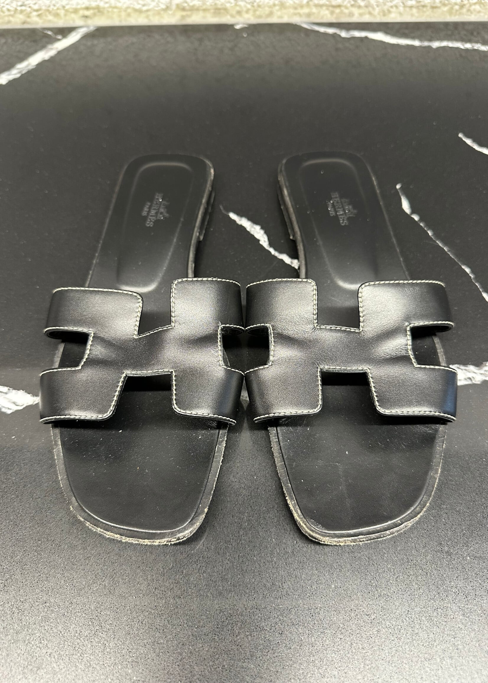Hermes Oran Black Leather Sandal 39.5/8.5