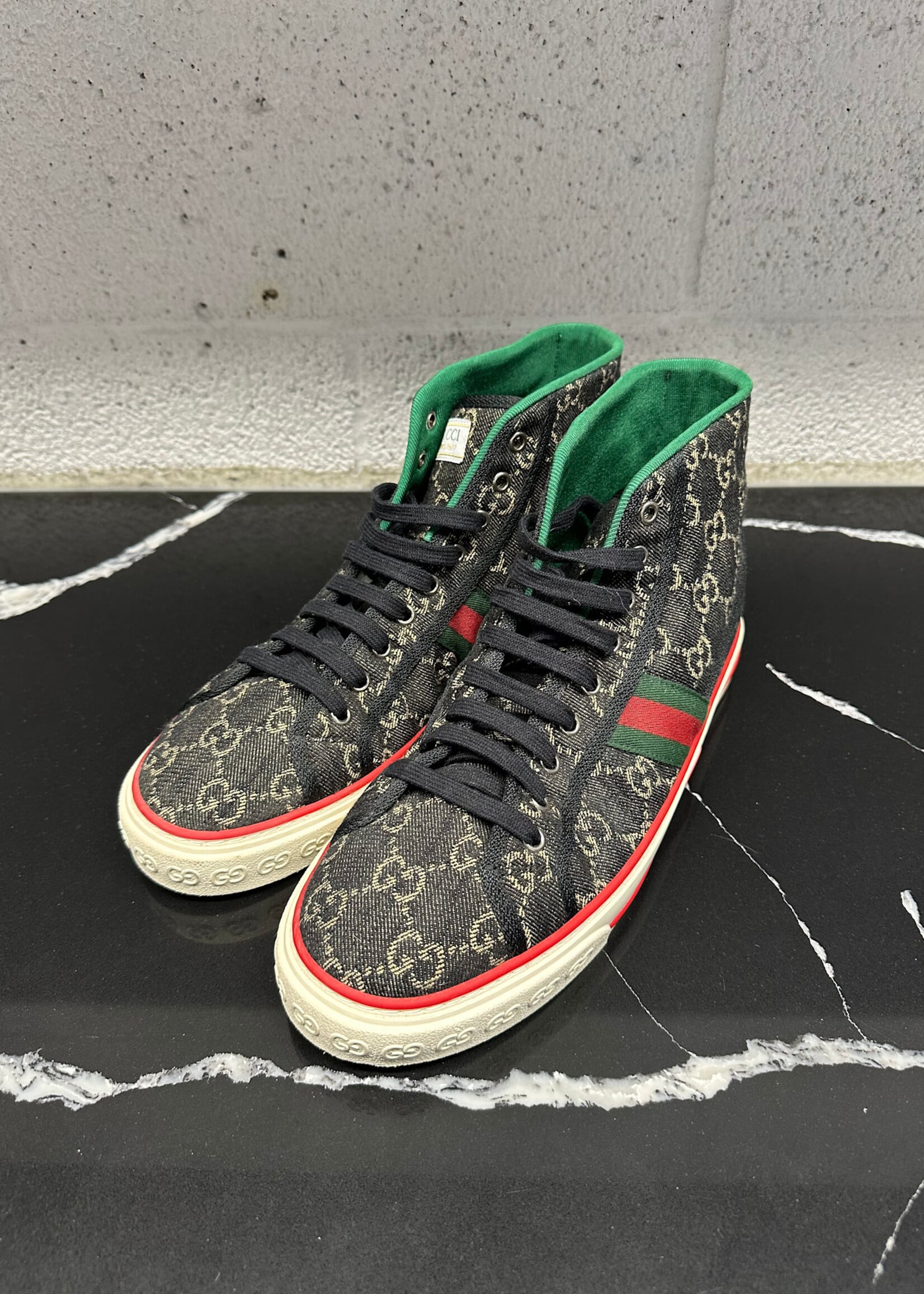 Gucci 1977 Black Monogram Hi Top Sneakers Masc 9.5