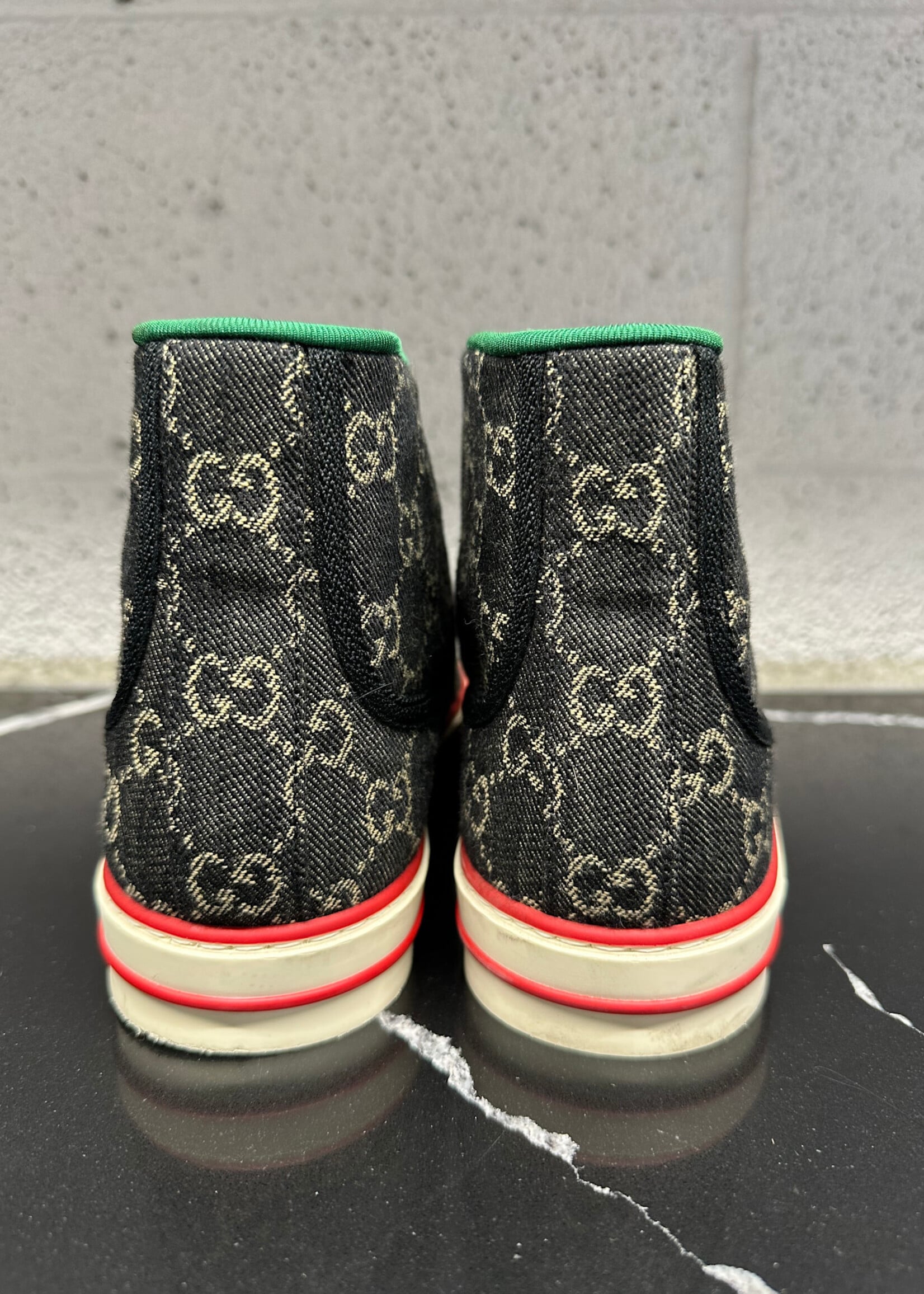 Gucci 1977 Black Monogram Hi Top Sneakers Masc 9.5