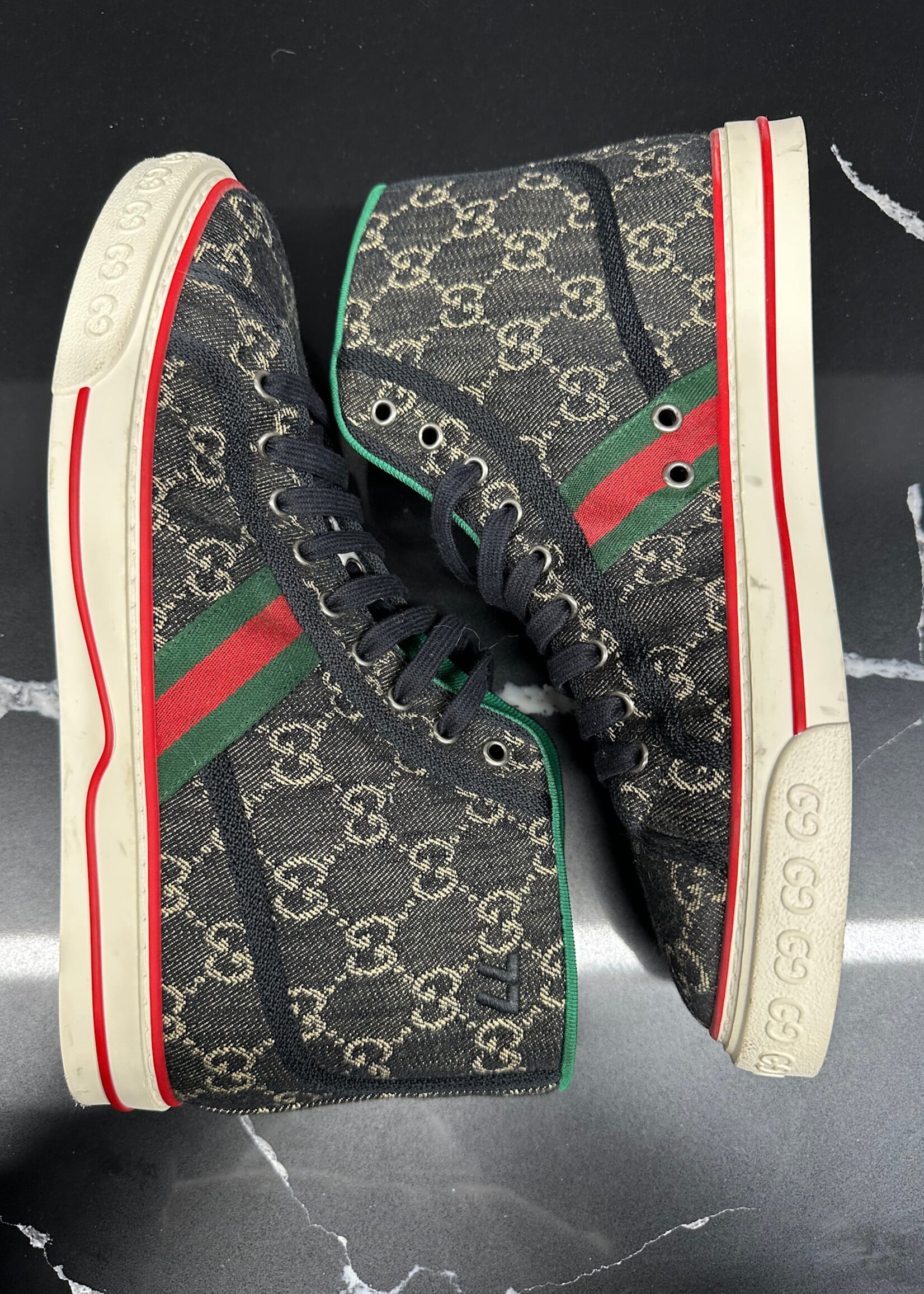 Gucci 1977 Black Monogram Hi Top Sneakers Masc 9.5