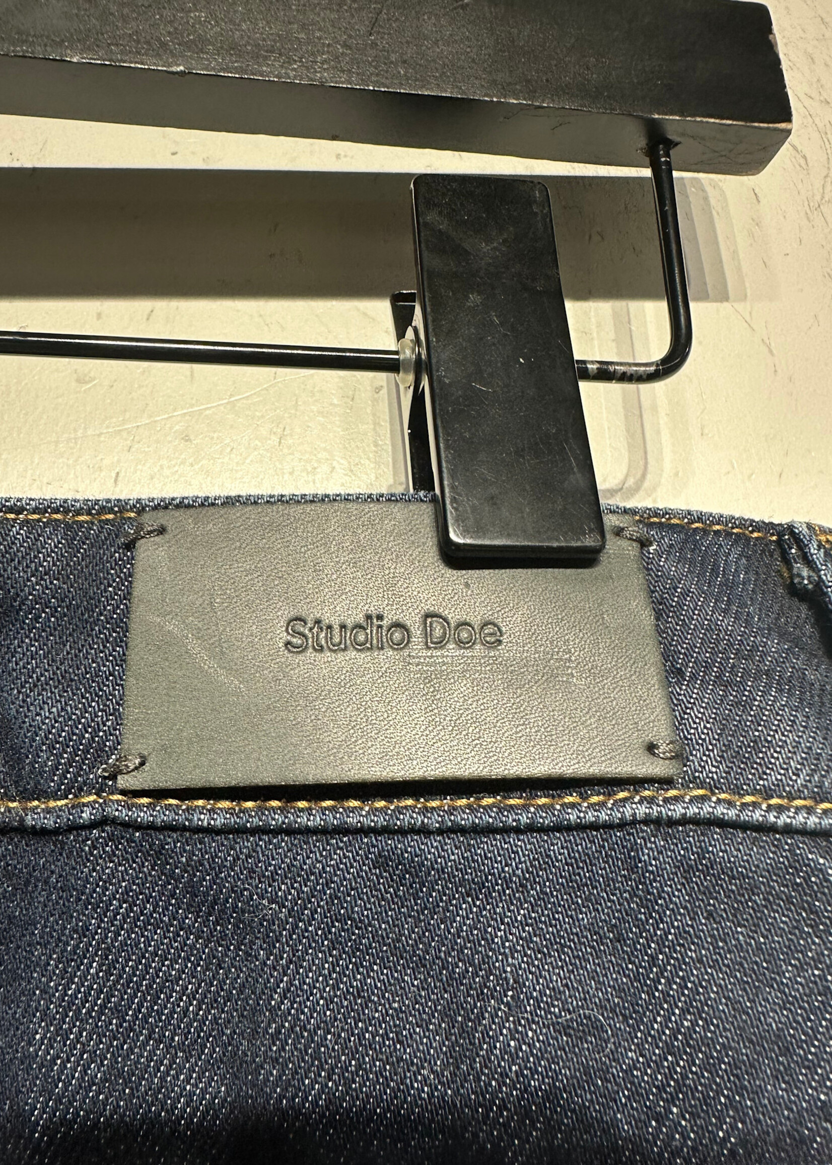 Studio Doe Dark Wash Cuffed Wide Leg Jeans Fem 29