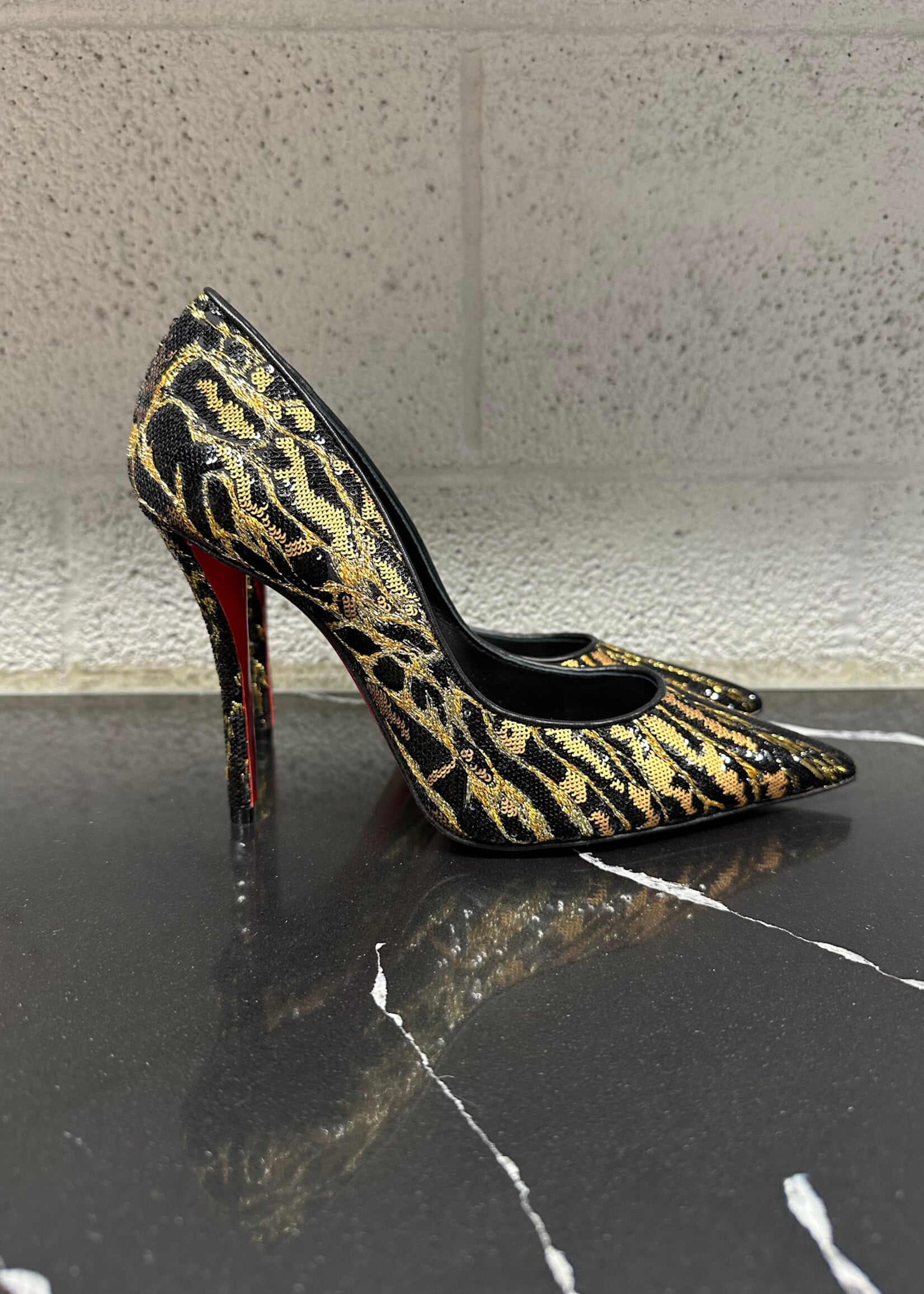 NIB Louboutin 'Miss Z' Stilettos (Retail: $1695) 38/7.5
