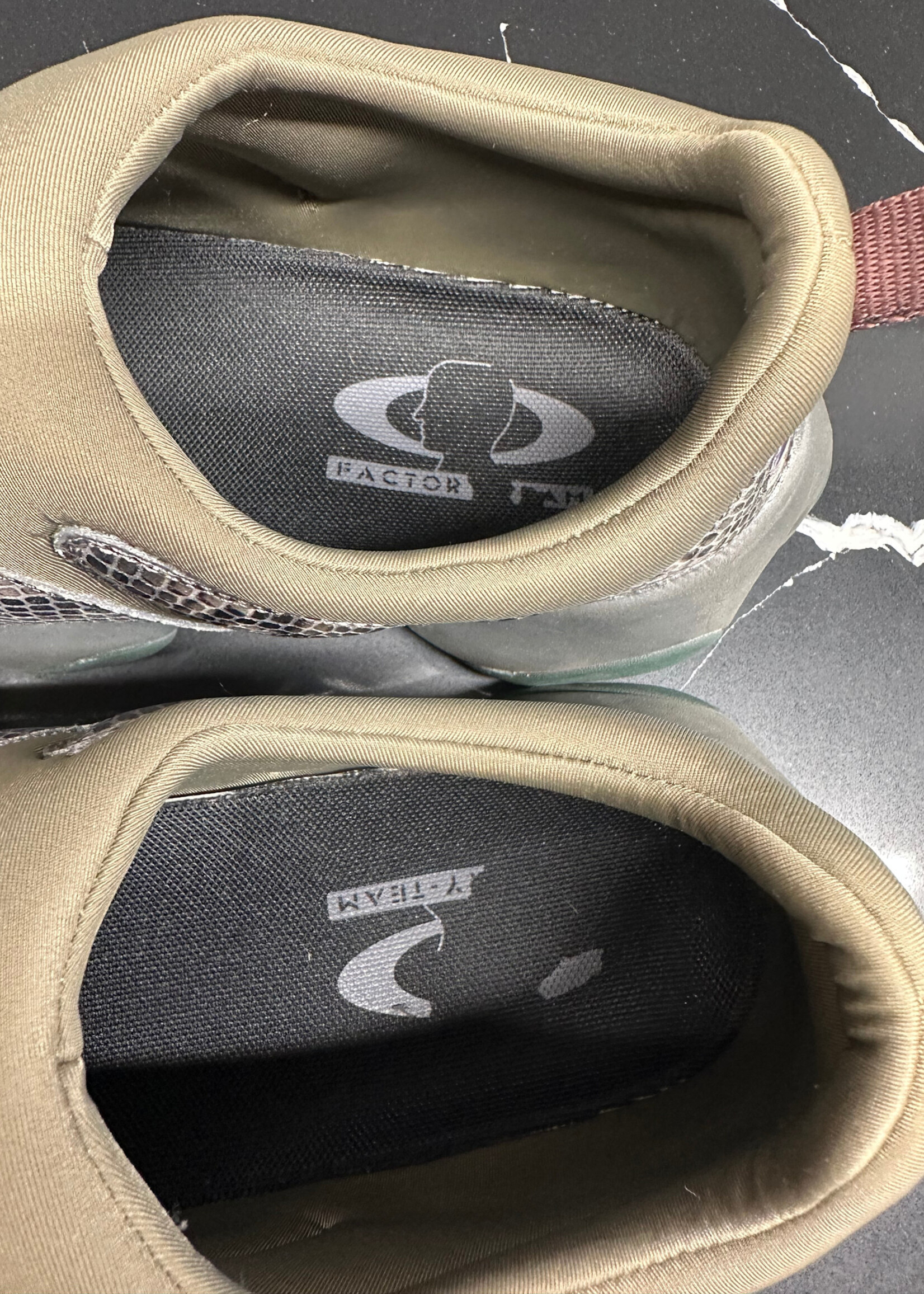 Oakley x Brain Dead Python Flash Masc 12