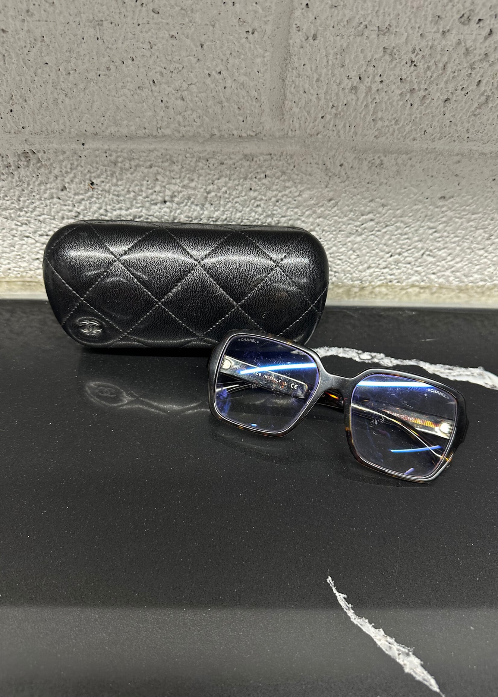 Chanel Turtle Shell Wide Glasses W Case