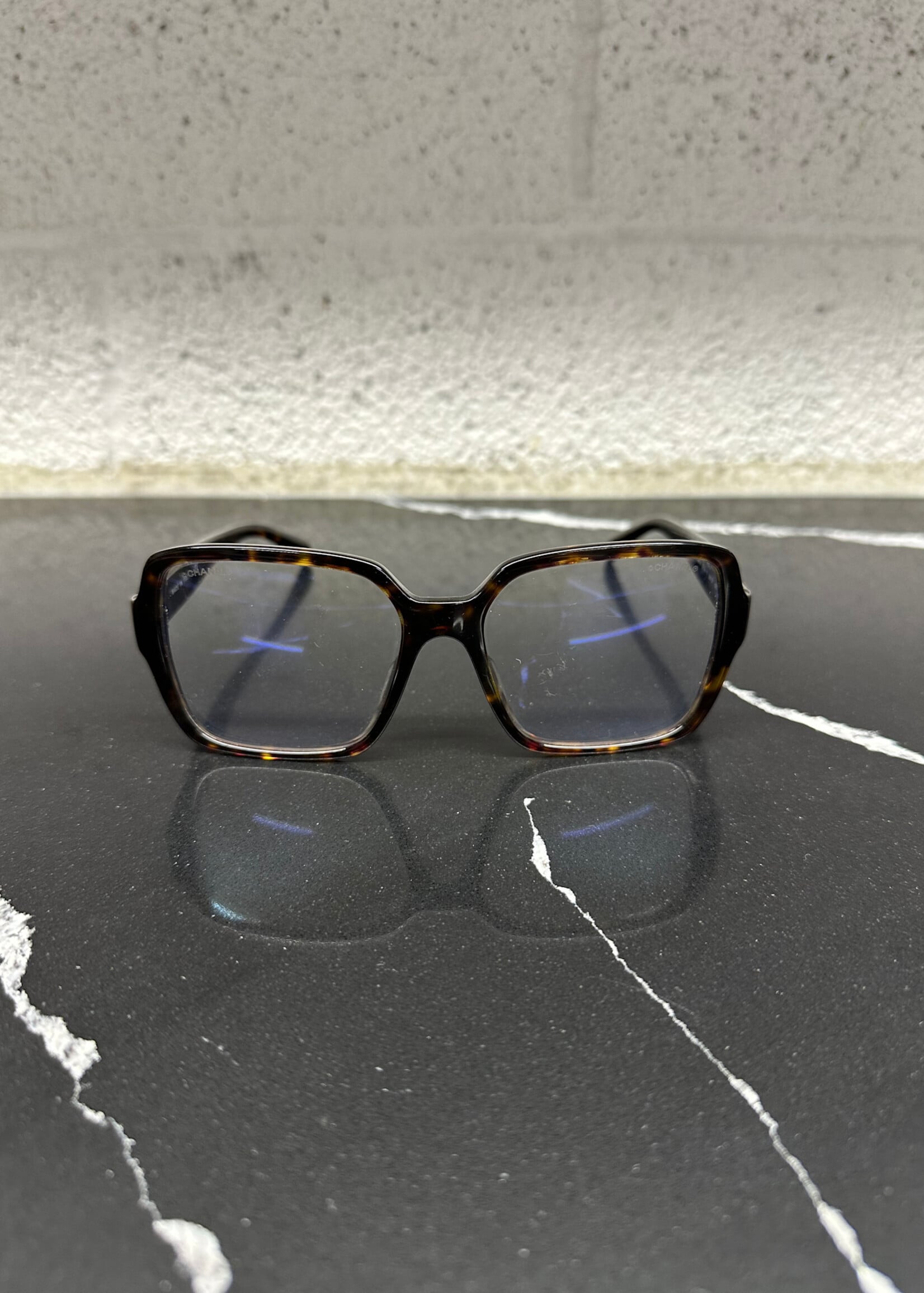 Chanel Turtle Shell Wide Glasses W Case