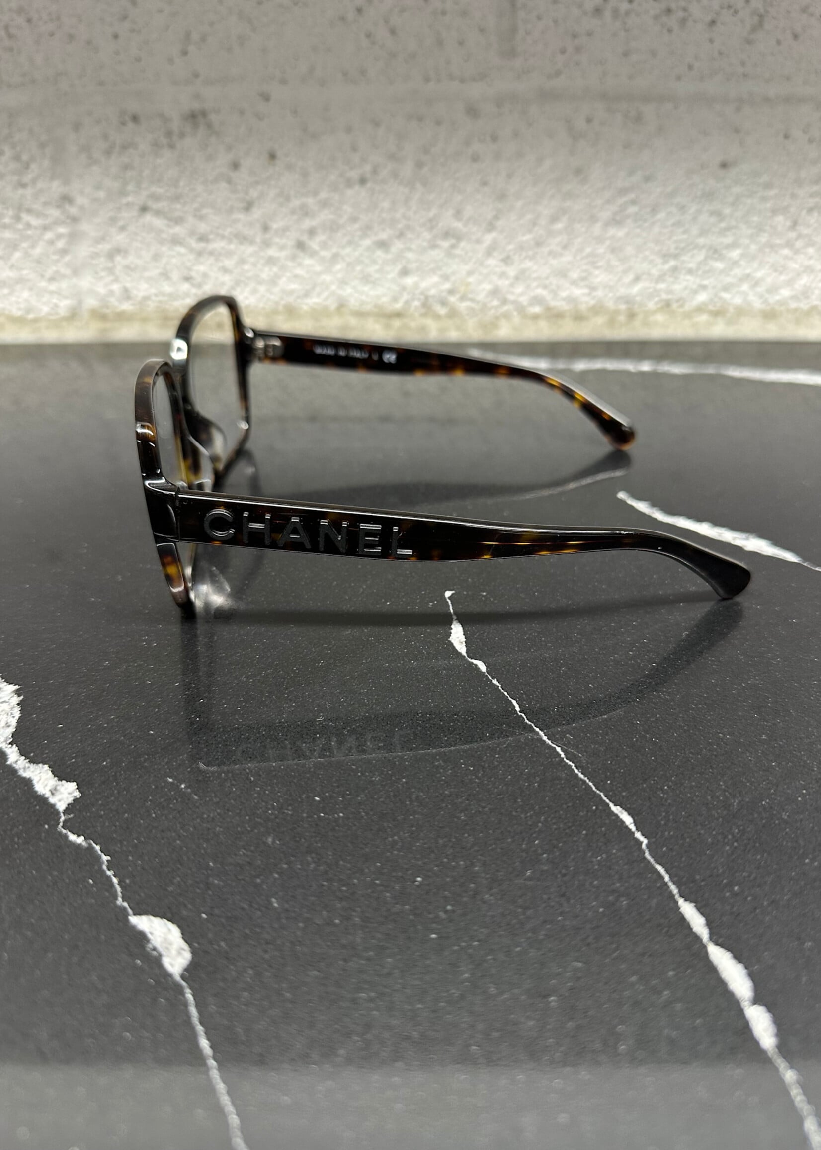 Chanel Turtle Shell Wide Glasses W Case