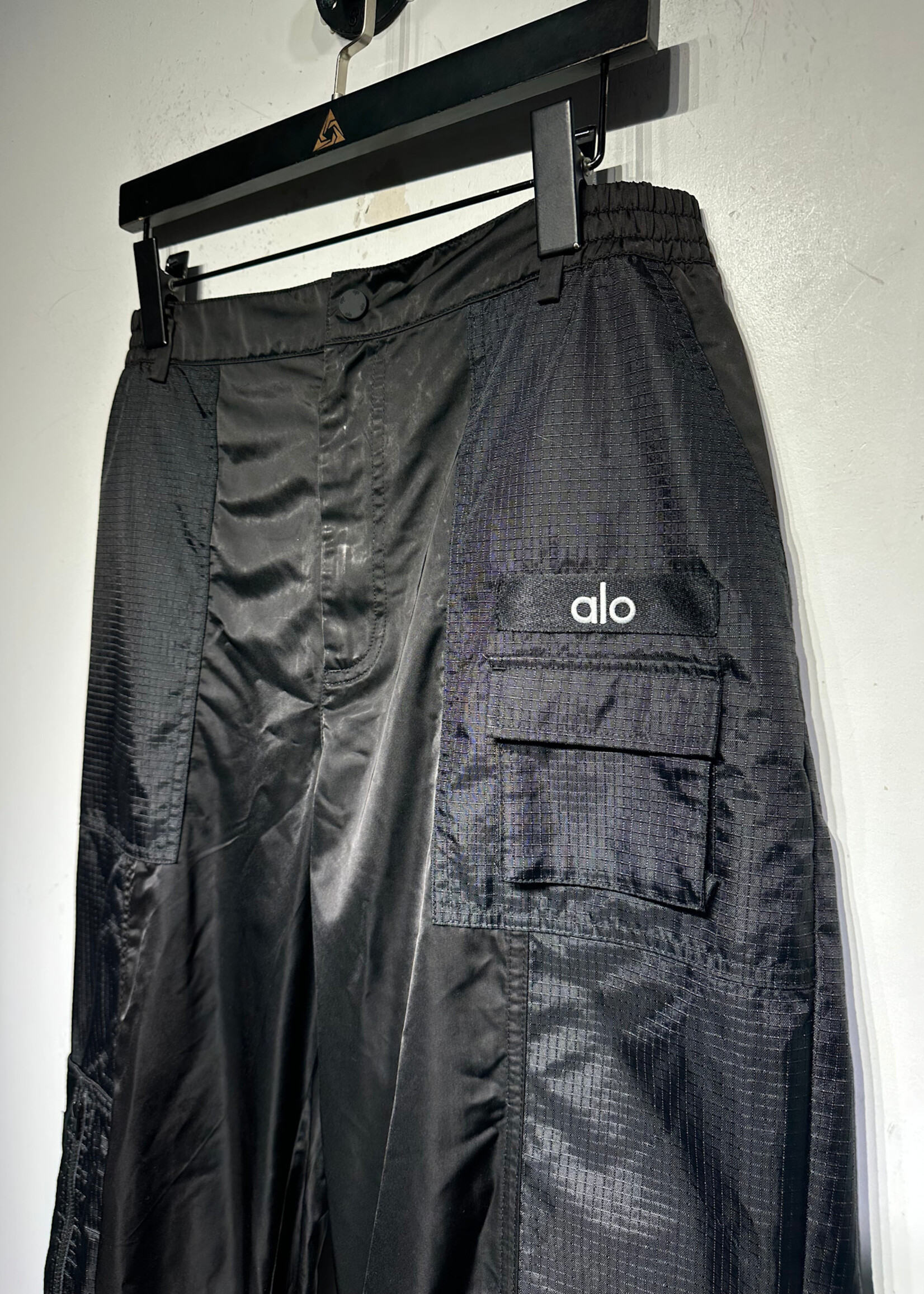Alo Black Cargo Stretch Pants M/Fem 30