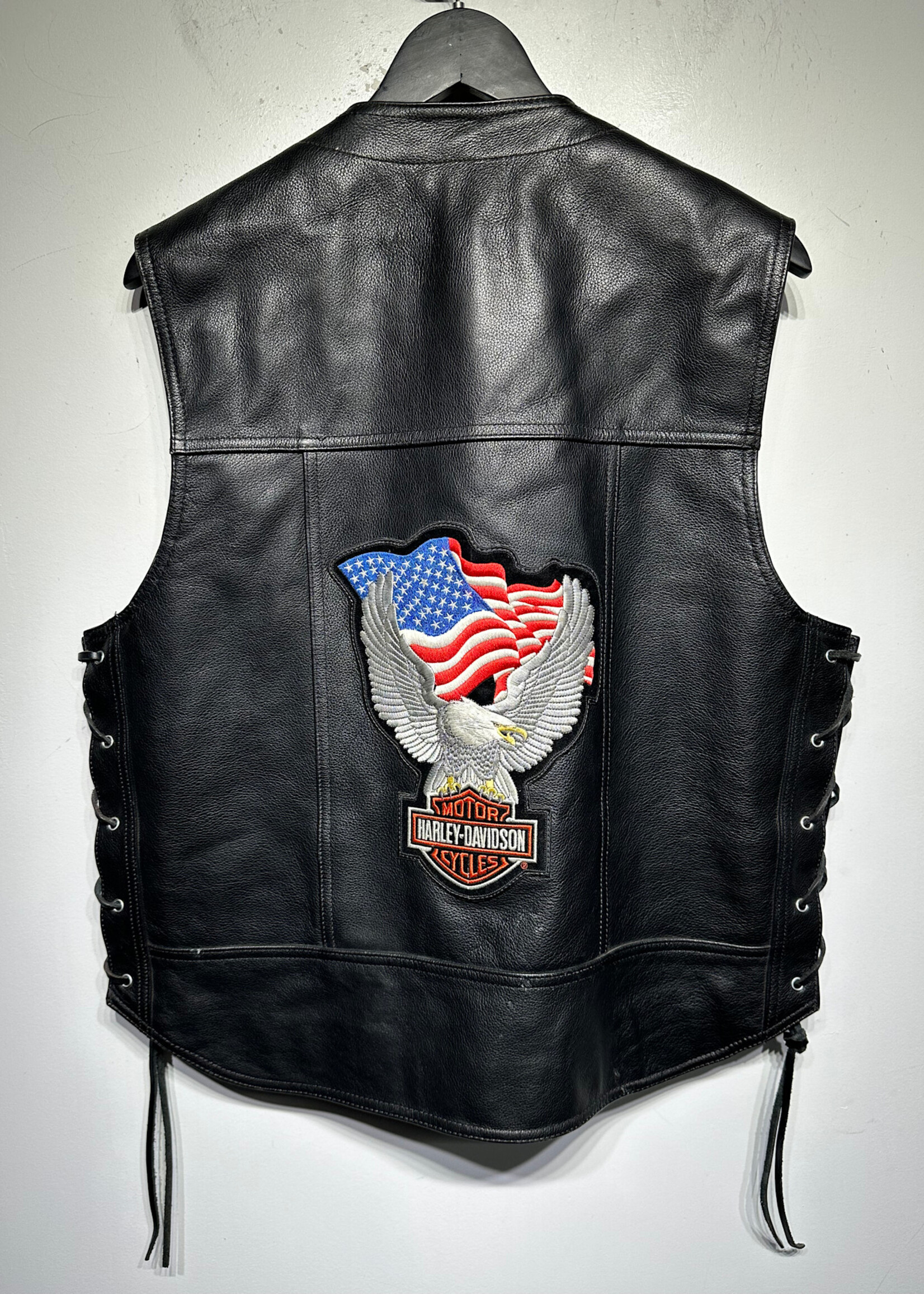Harley Black Leather Vest w Concho Buttons Masc L
