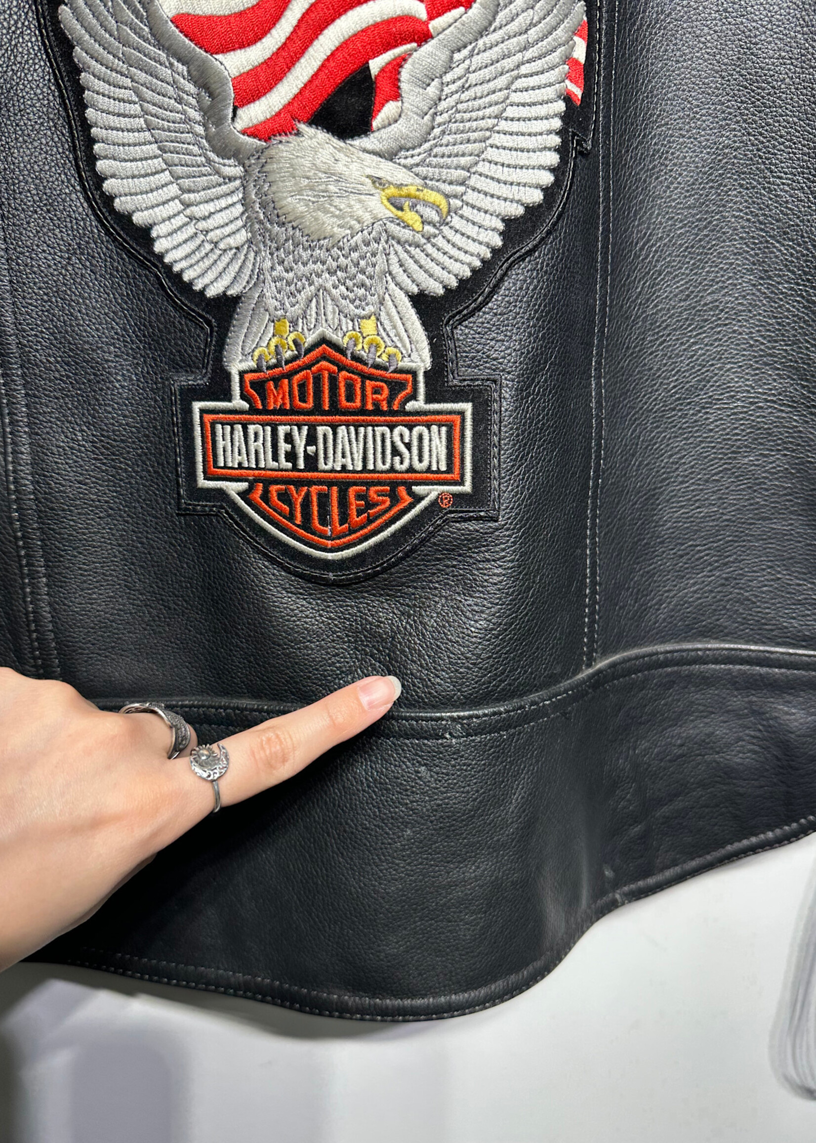 Harley Black Leather Vest w Concho Buttons Masc L