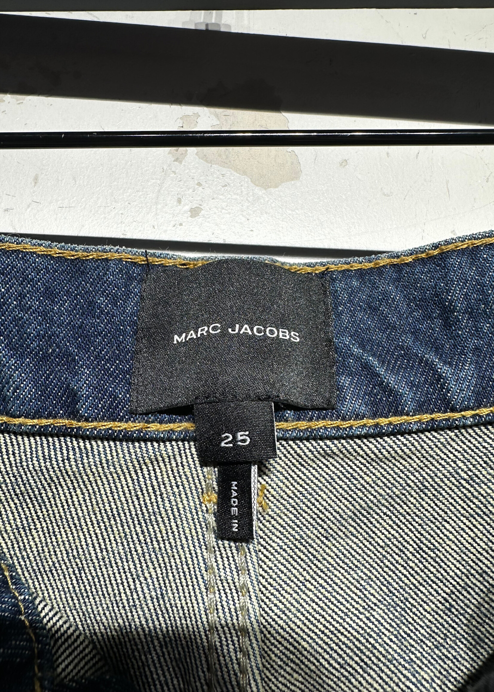 Marc Jacobs Med Wash Cargo Jeans 25