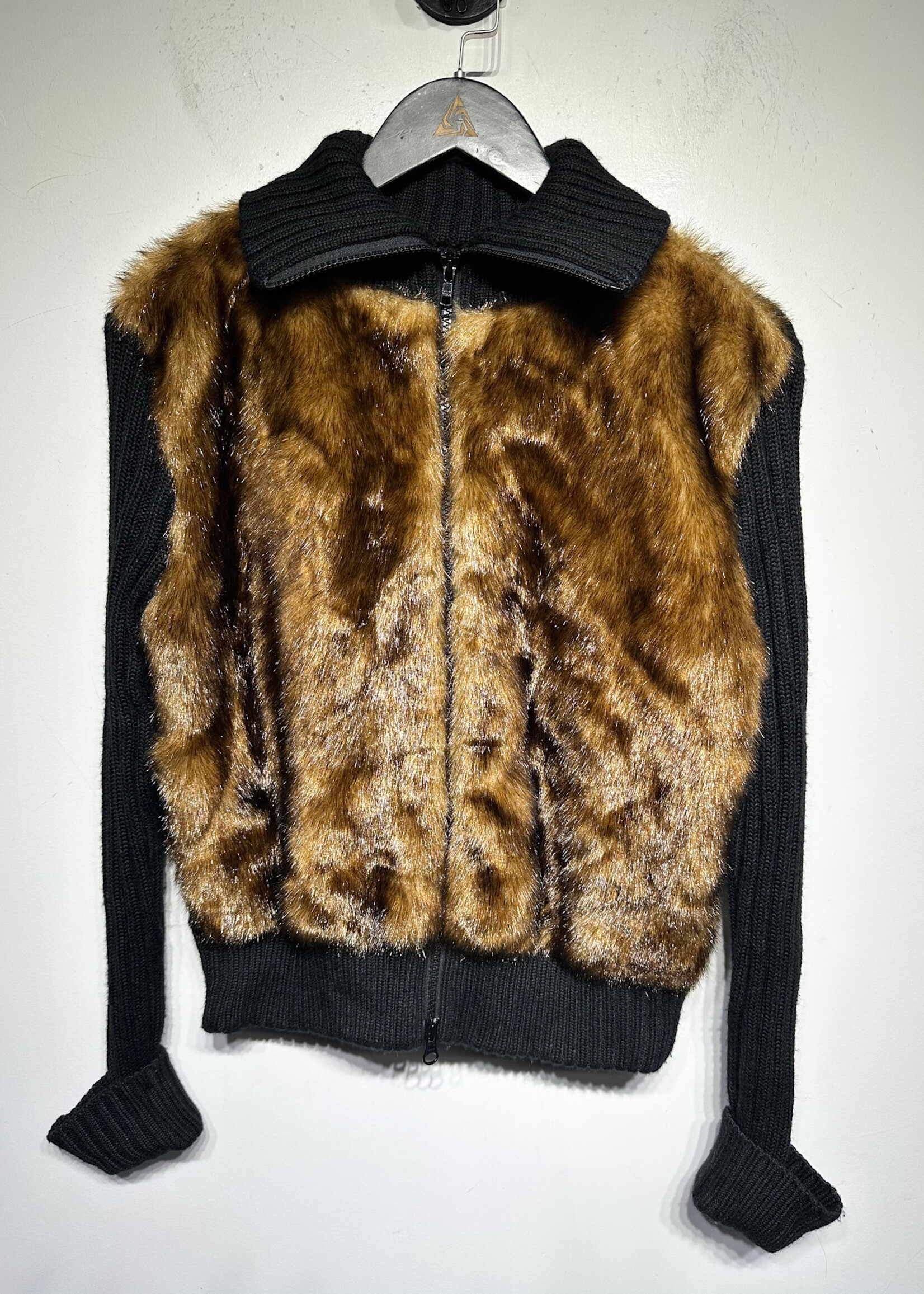 Frost Black Knit Sweater w Faux Fur Front Fem M