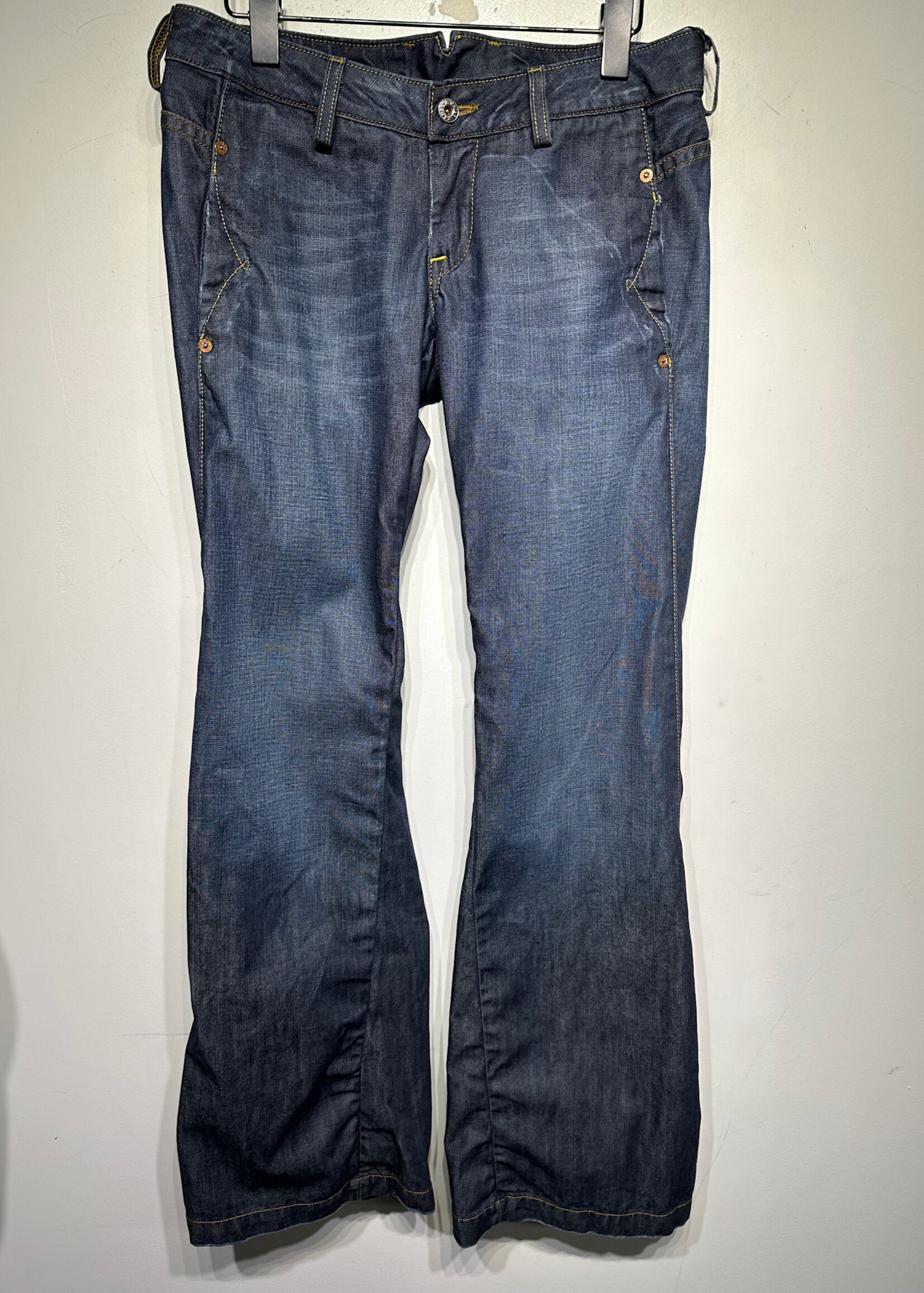Lucky Brand Dark Wash Buckle Back Jeans 26