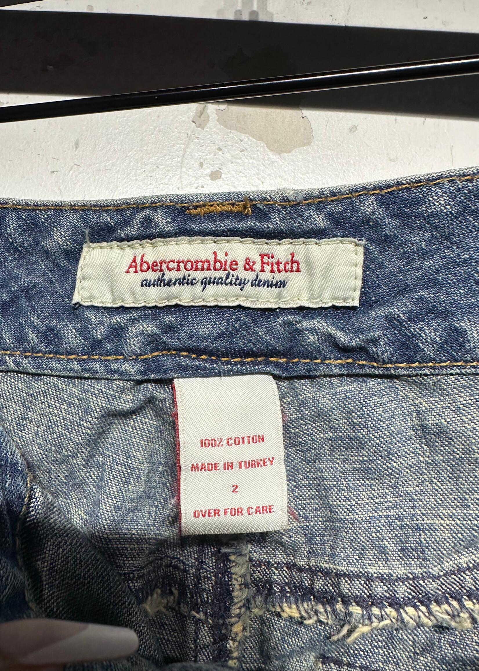 Abercrombie Sandwash Y2K Big Belt Mini Skirt 26