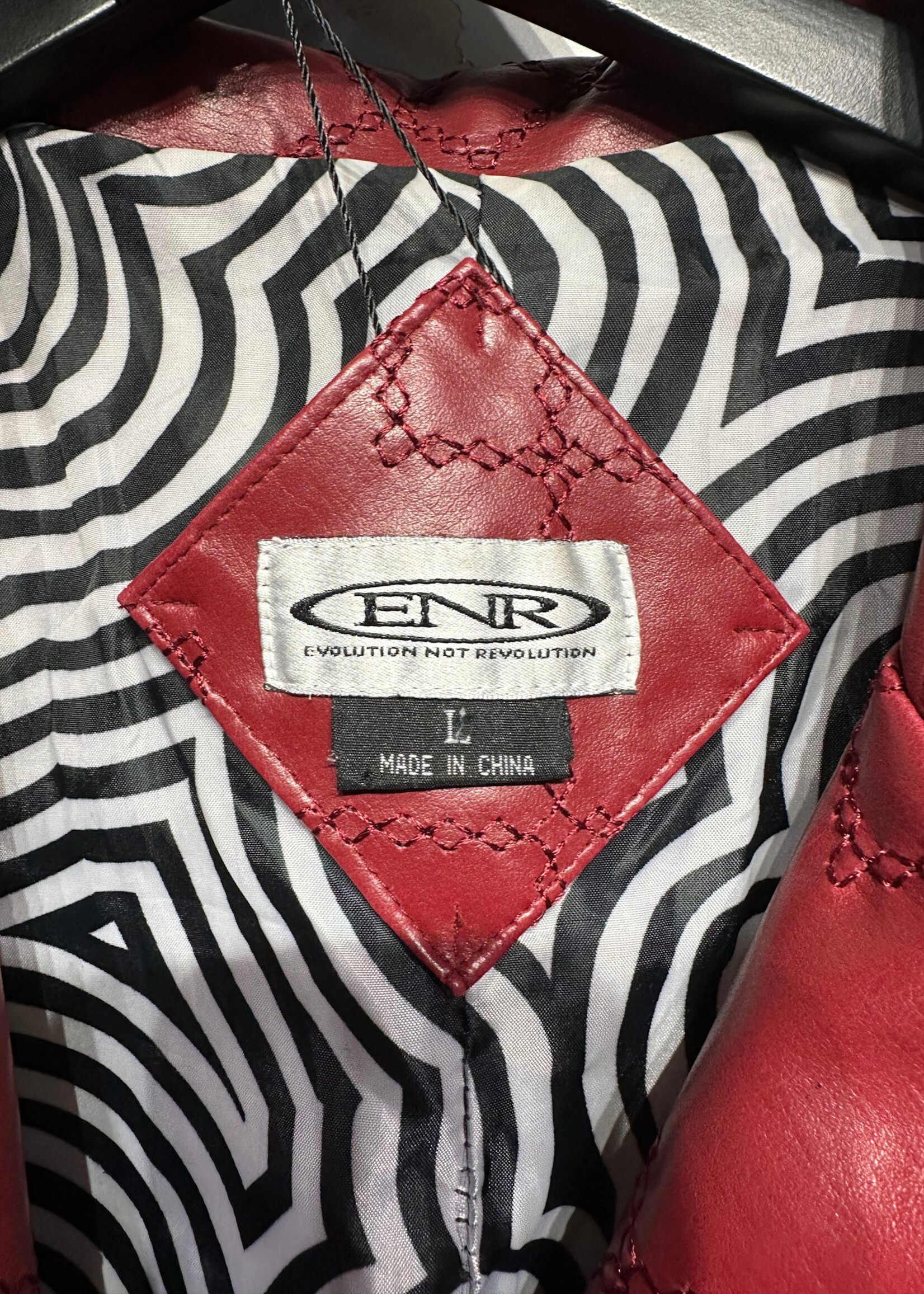 ENR Red Diamond Stitch Red Faux Leather Trench Fem L