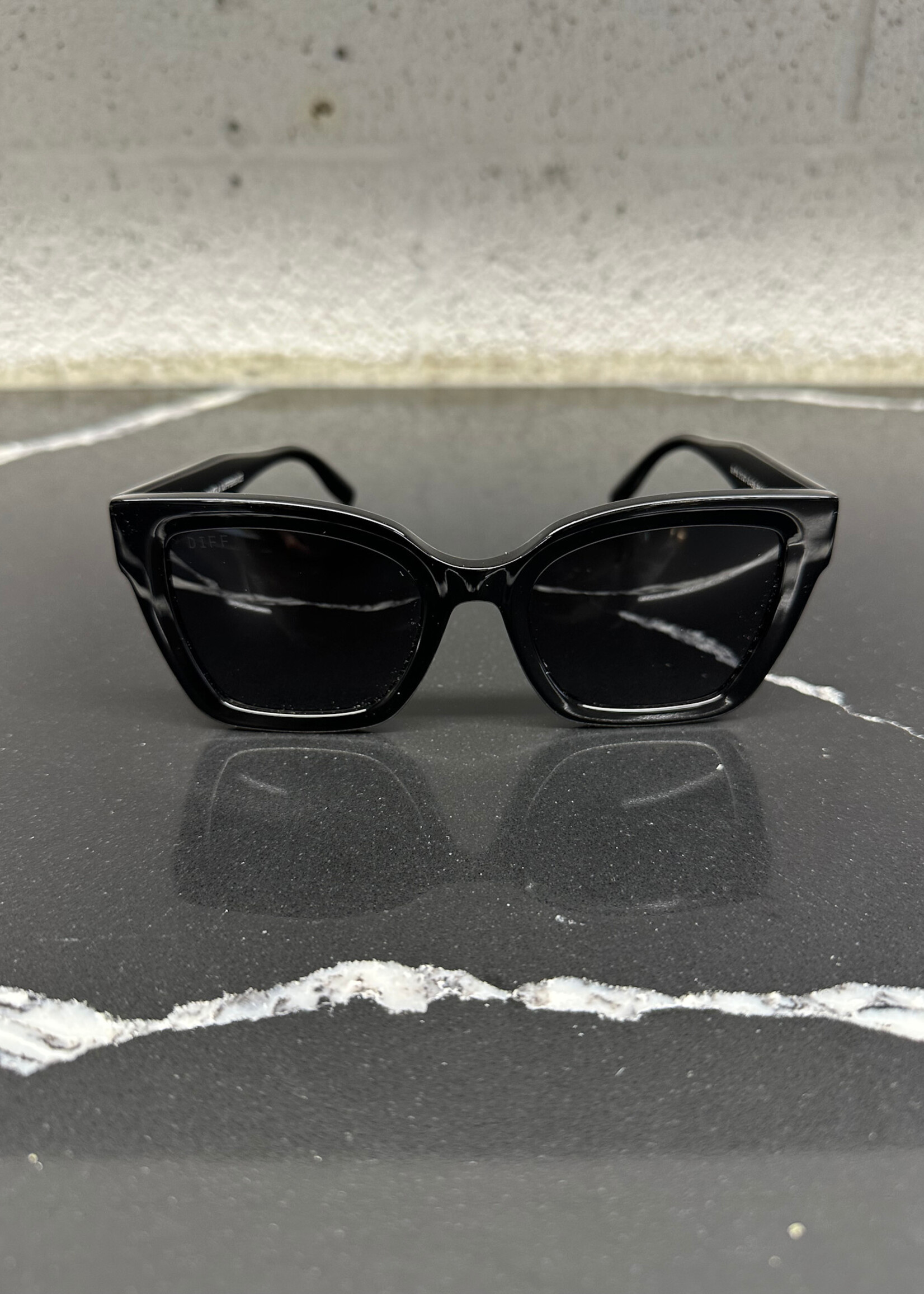 Diff Eyewear Black RHYS DE01 Shades OS