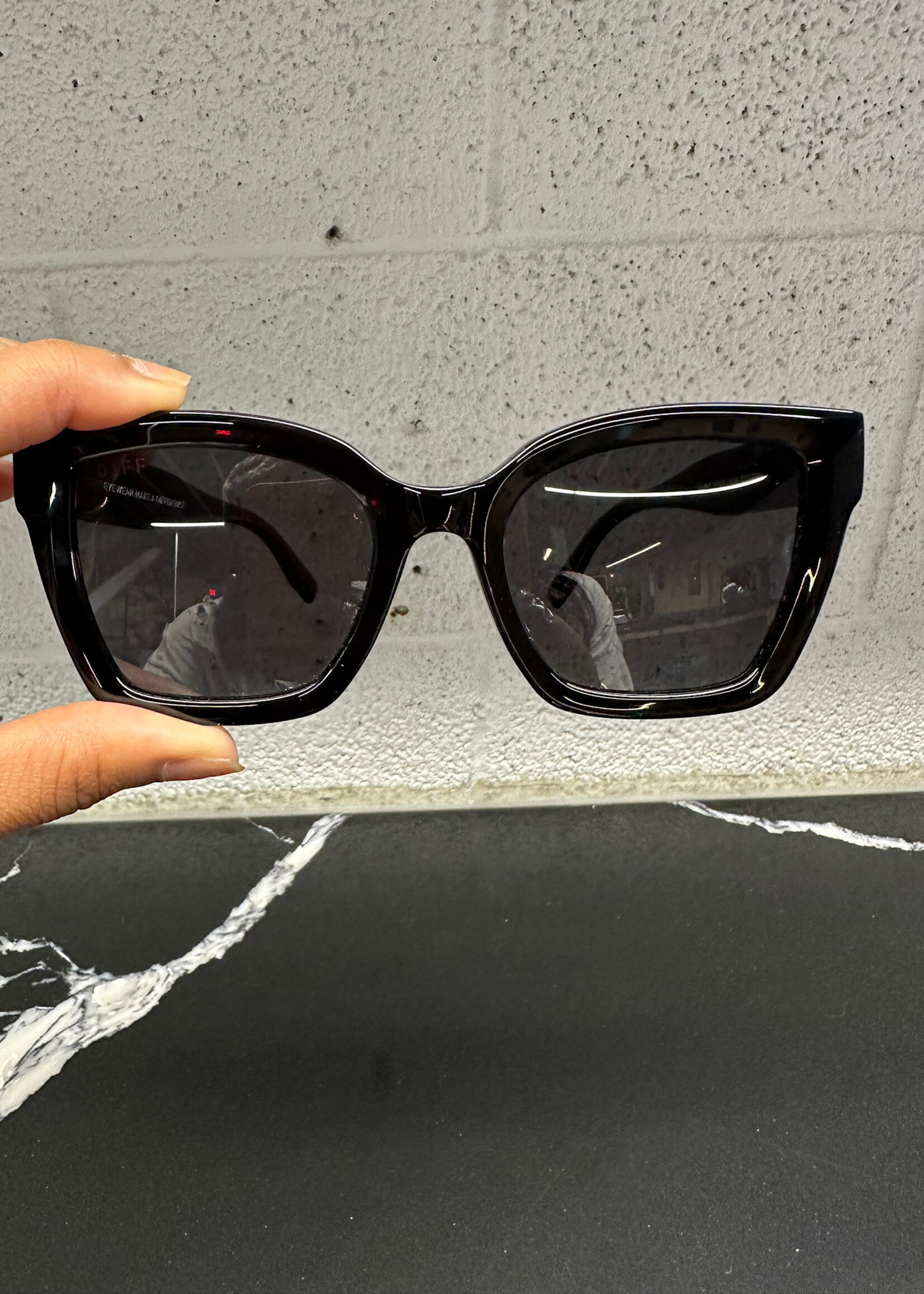 Diff Eyewear Black RHYS DE01 Shades OS