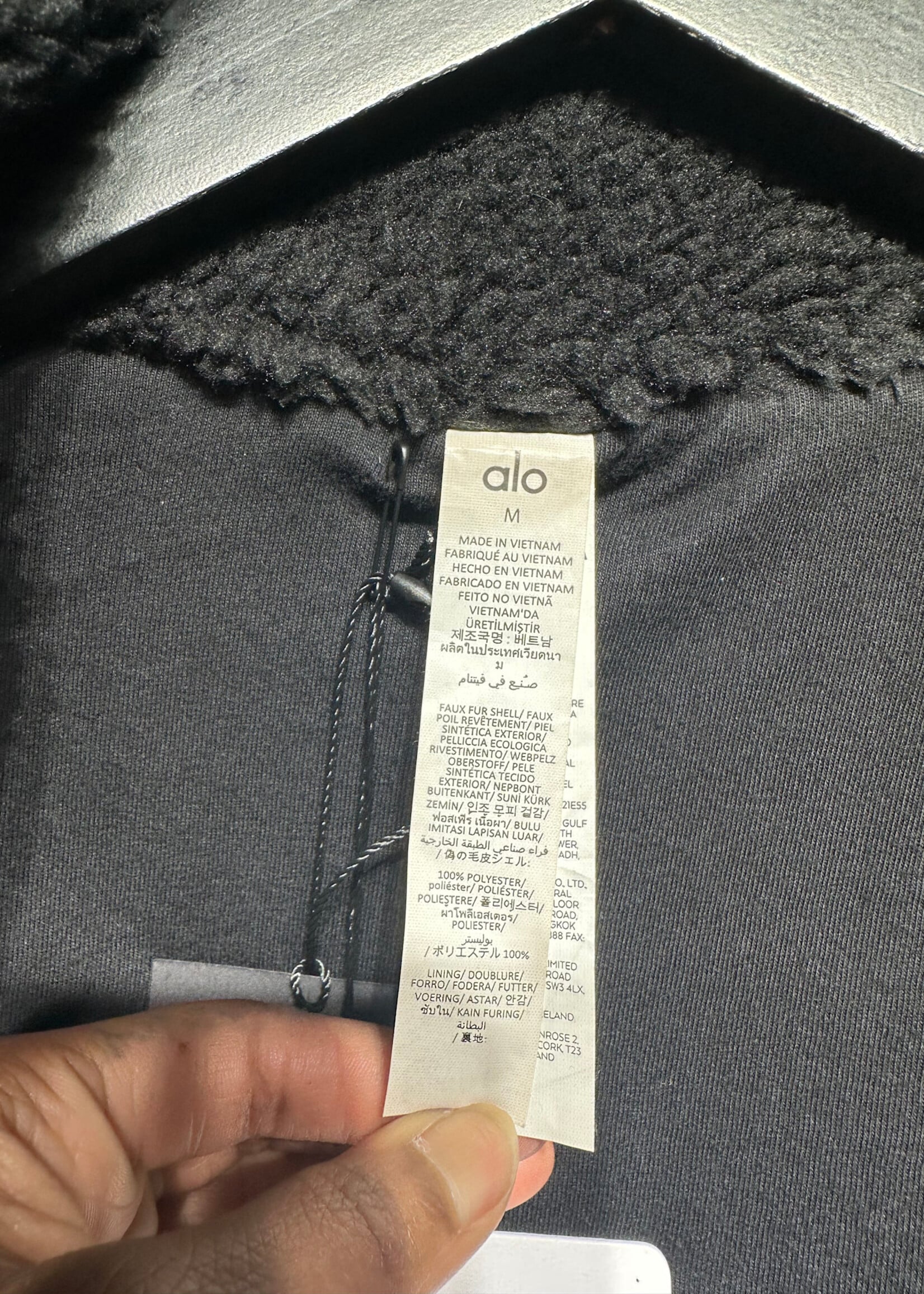 Alo Black Oversized Sherpa Peacoat M Fem Retail: $298