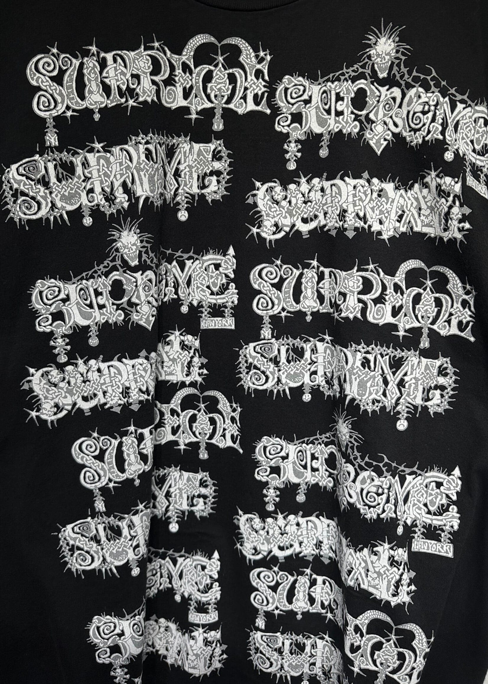 Supreme Black Wombat Logo Tee XL