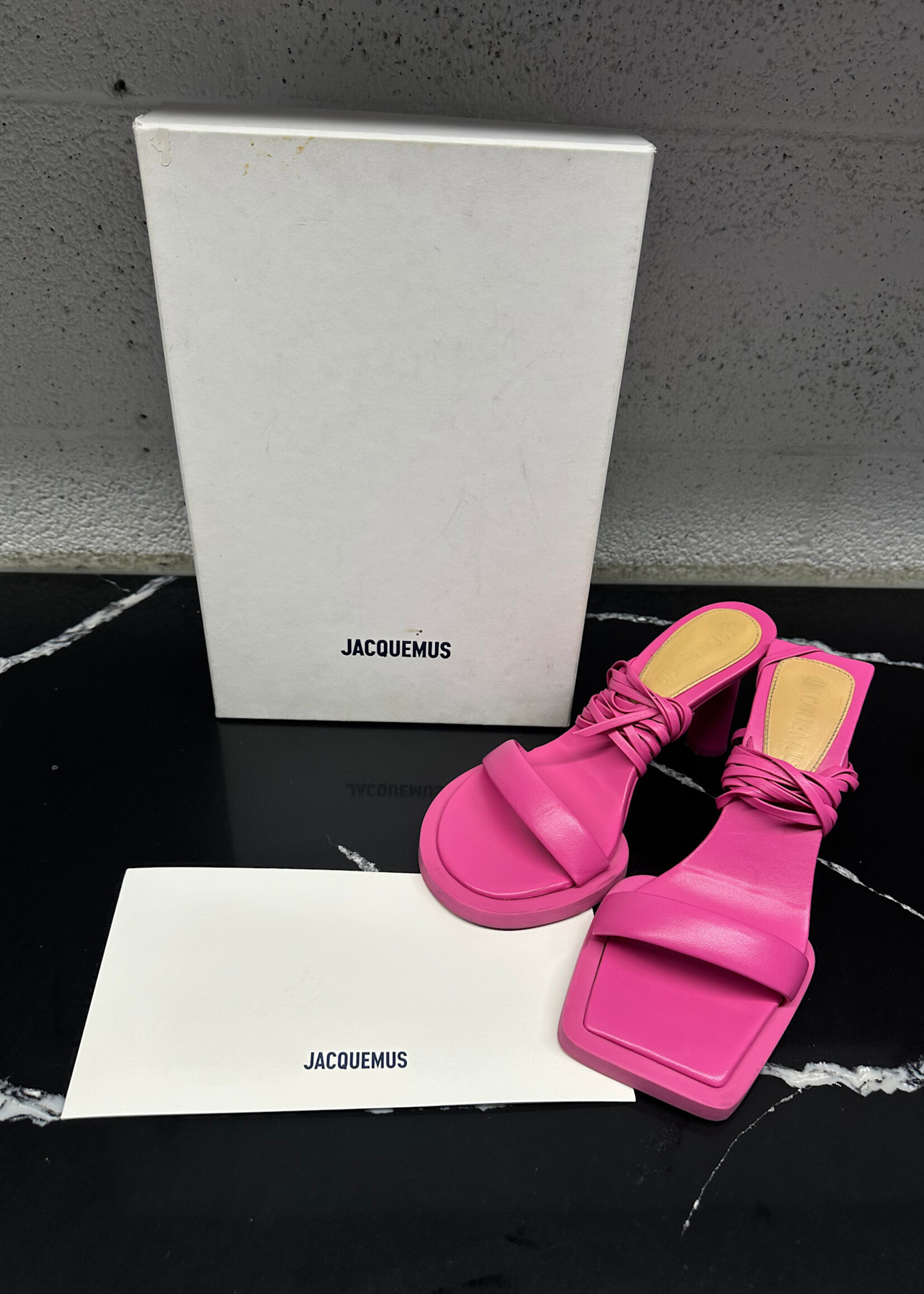 Jaquemus Pink Le carre Round Heels 7 Fem W Box