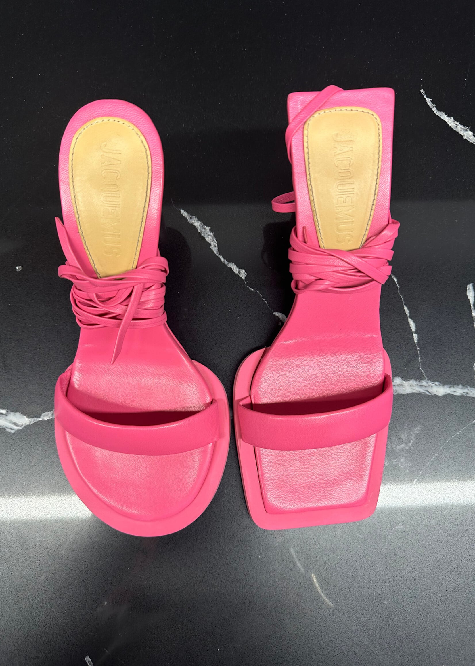 Jaquemus Pink Le carre Round Heels 7 Fem W Box