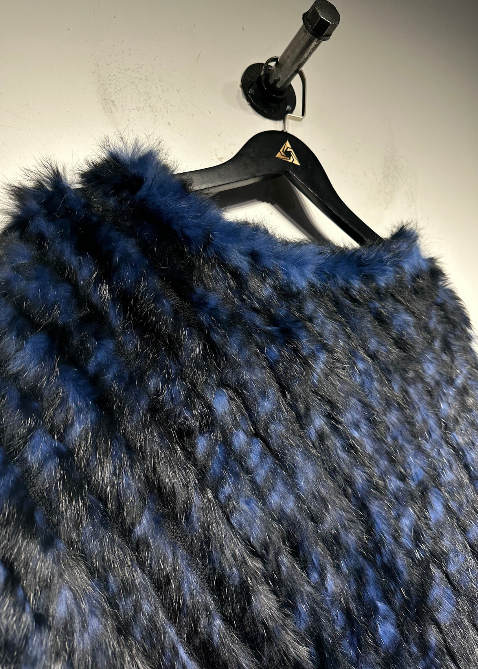 Neiman Marcus Black Blue Wool Dyed Fur Shall OS