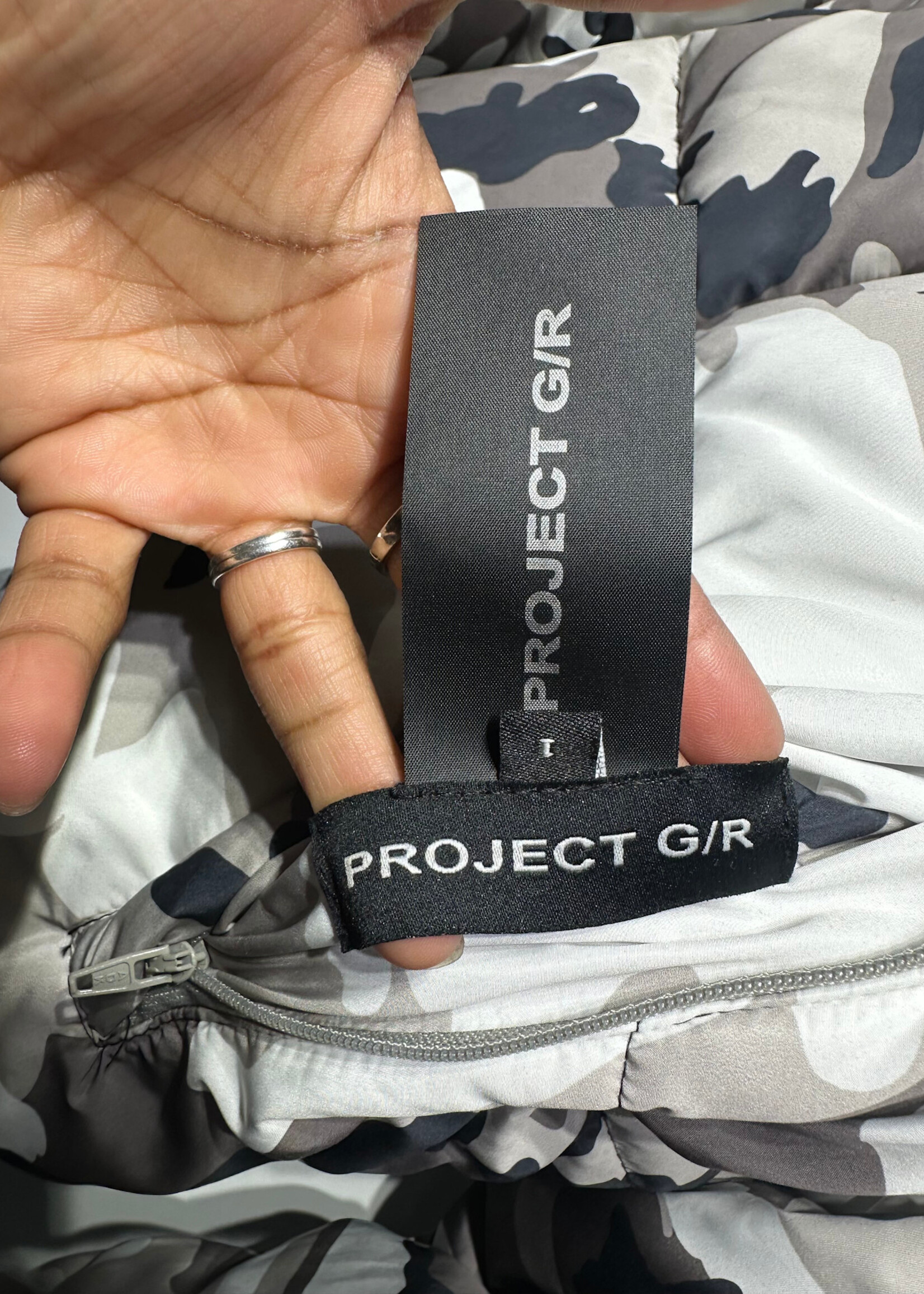 Project GR Grey Snow Camo Puffer Reversible Jacket XL