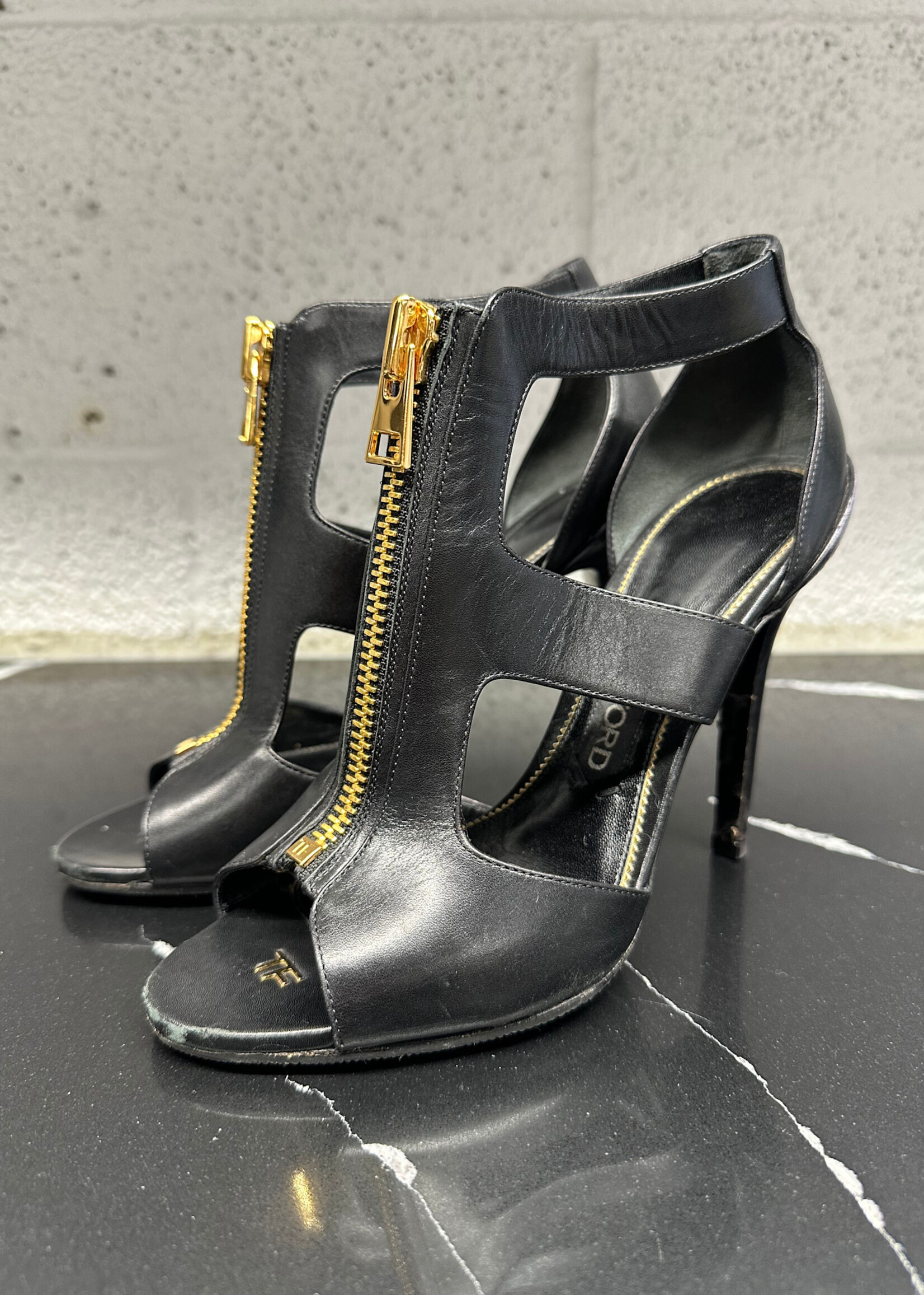 Tom Ford Peep Toe Bootie Heels Black As Is Fem 6.5