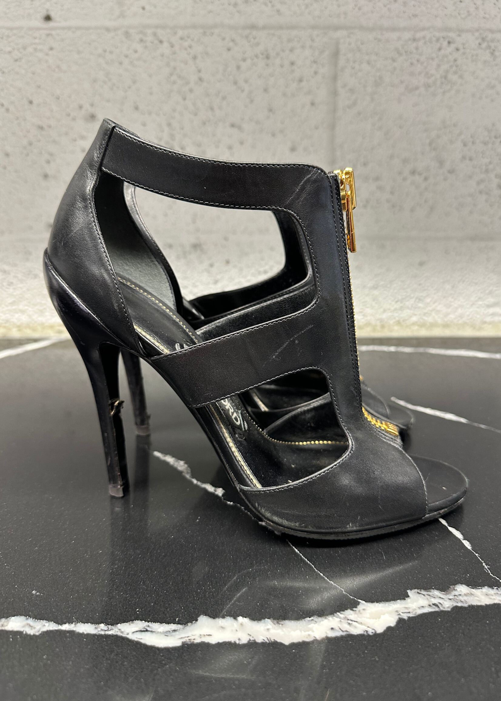 Tom Ford Peep Toe Bootie Heels Black As Is Fem 6.5