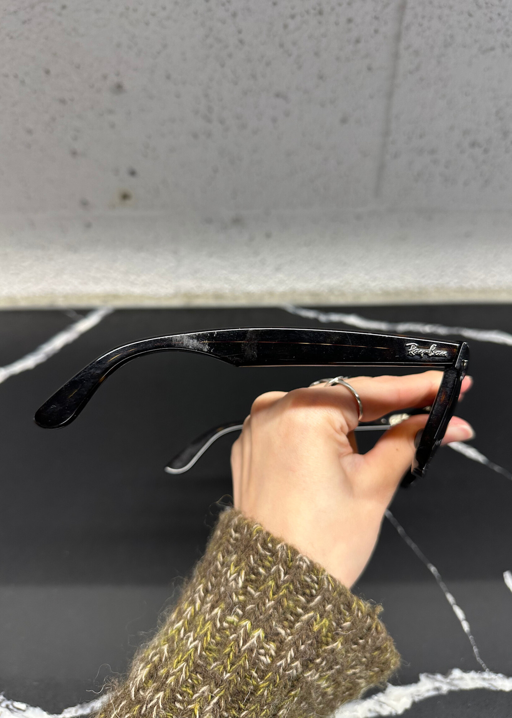 Ray Ban Polarized Wayfarer WITH CASE
