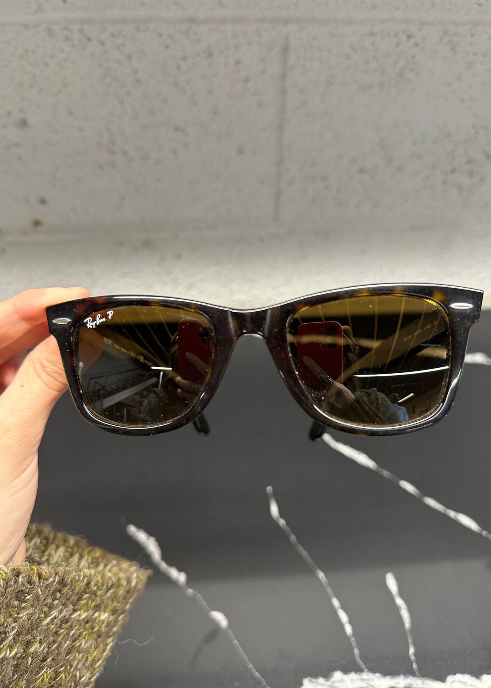 Ray Ban Polarized Wayfarer WITH CASE