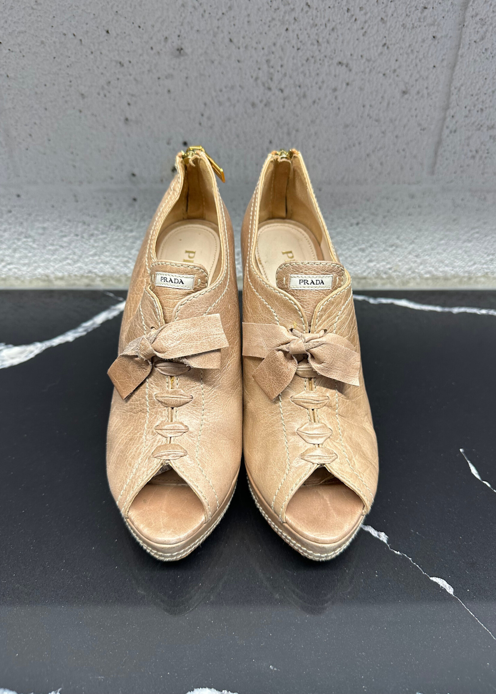 Prada Nude Leather Peep Toe Bootie 8/38 Fem