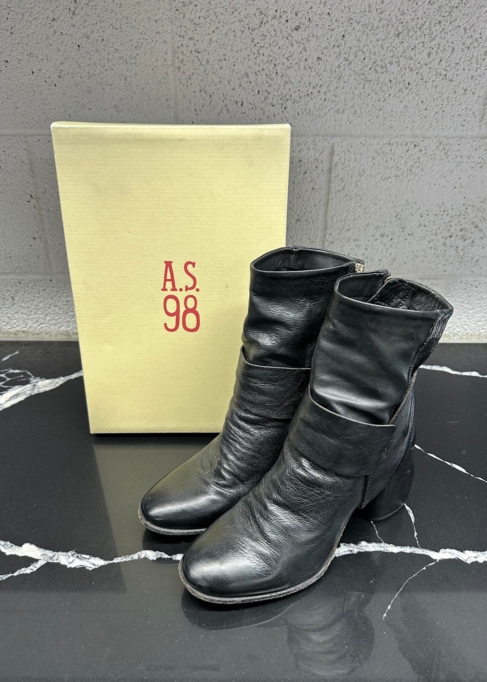 AS.98 Black Leather Spiral Zip Boots 37/7