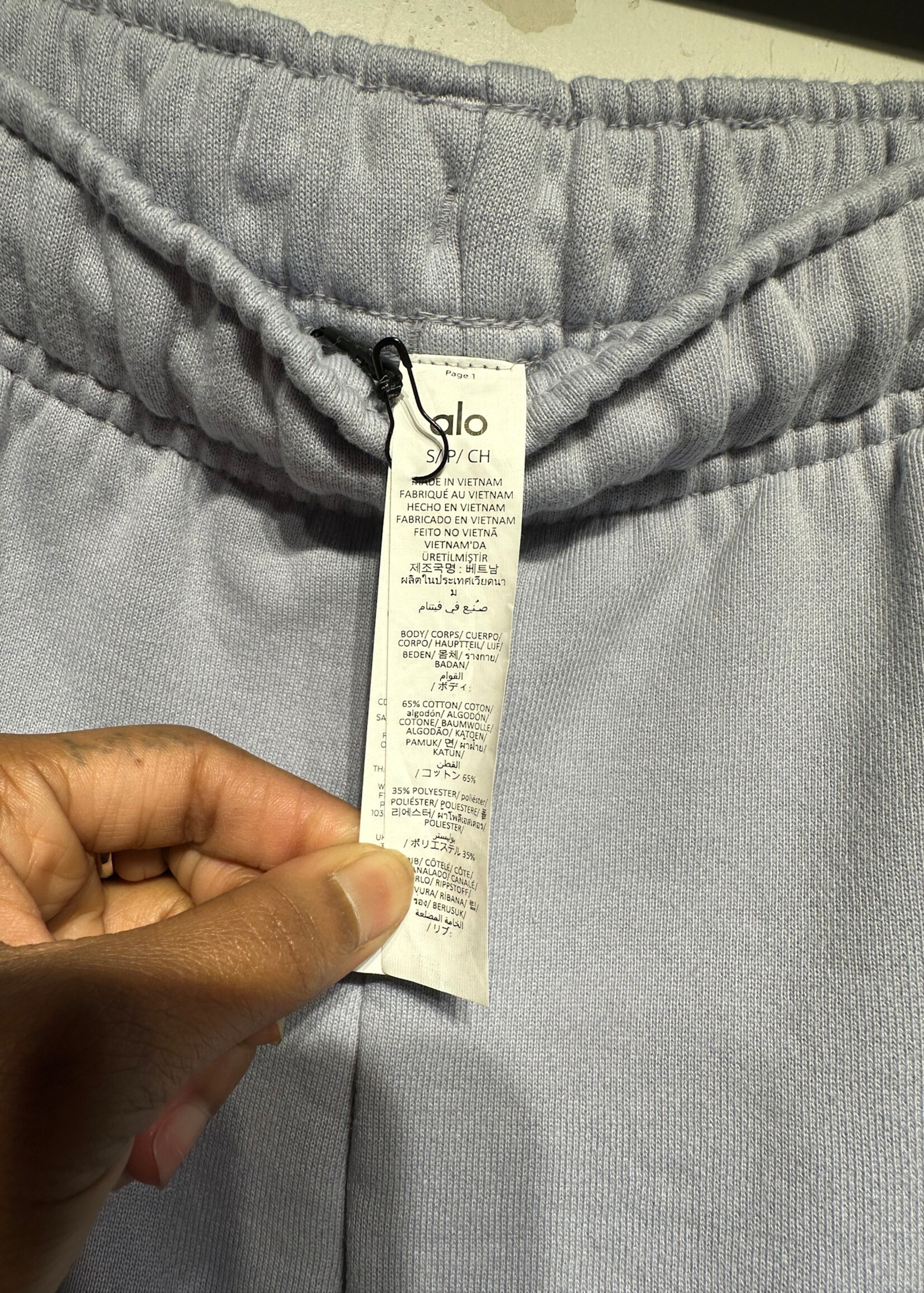 ALO NWT Winter Frost Accolade Straight Leg Sweats S