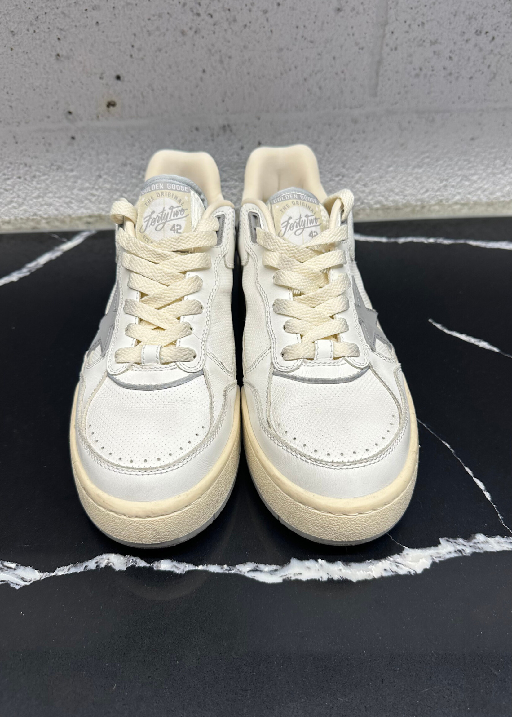 Golden Goose Forty Two White Sneakers Masc 7 Fem 8.5
