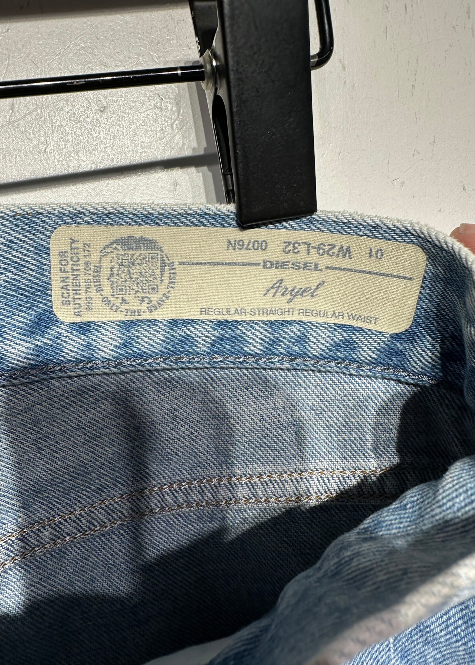 NWT Diesel Aryel Light Wash Wide Leg Jeans Fem 29