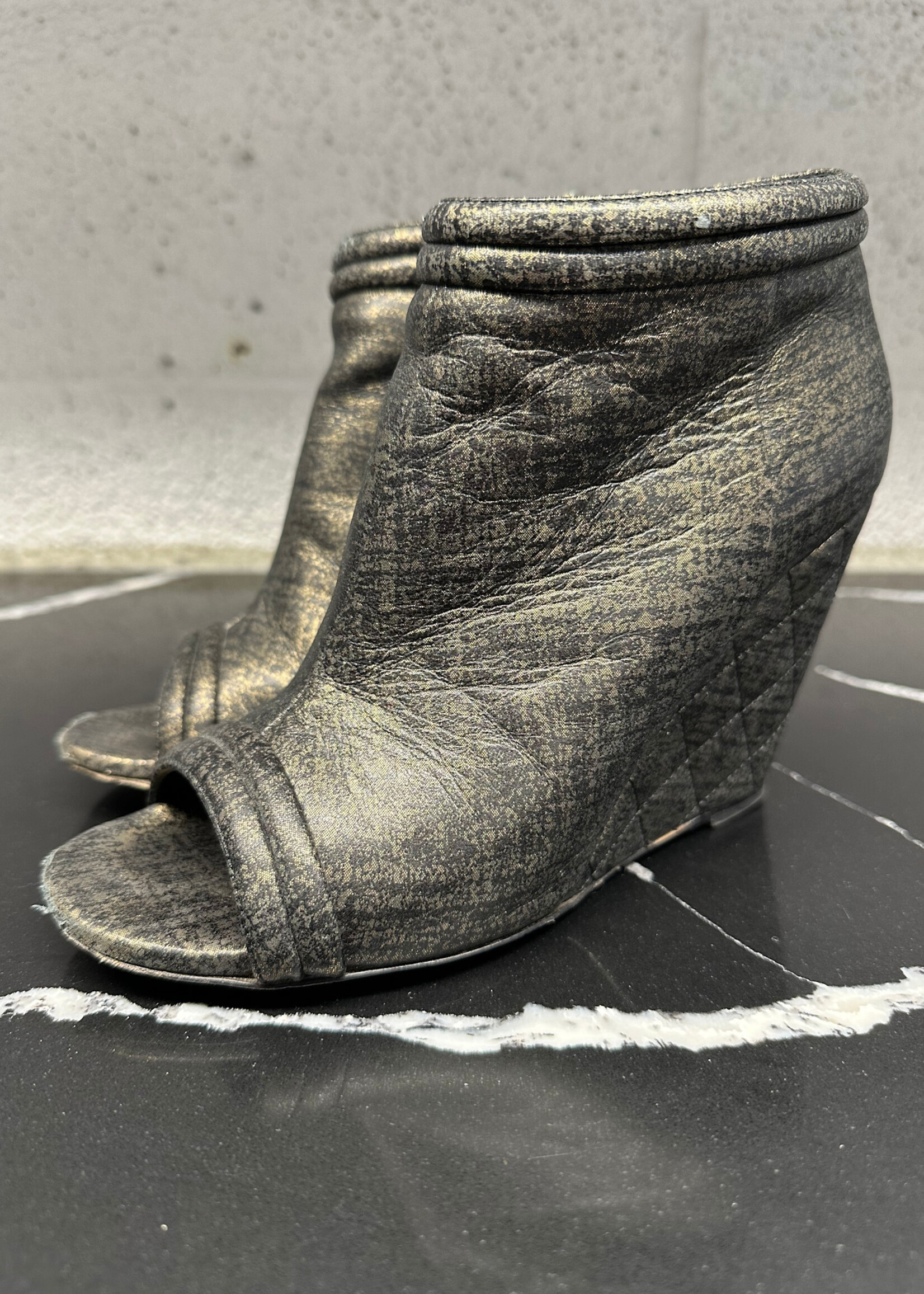 Chanel 2016 Interlocking Wedge Heels Fem 8