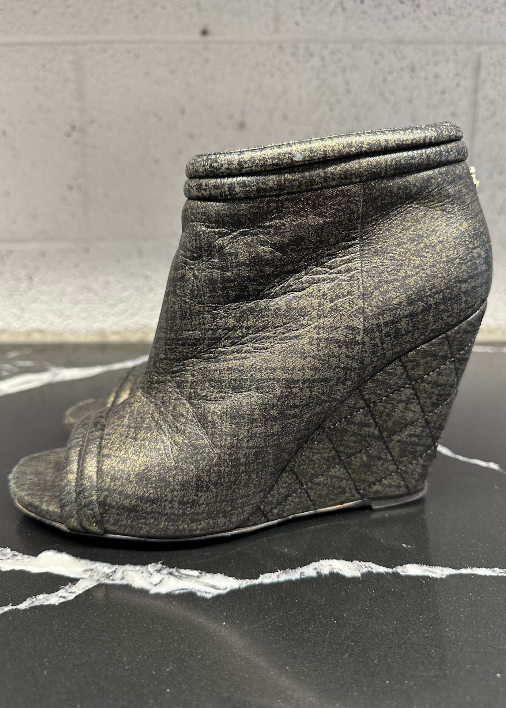 Chanel 2016 Interlocking Wedge Heels Fem 8
