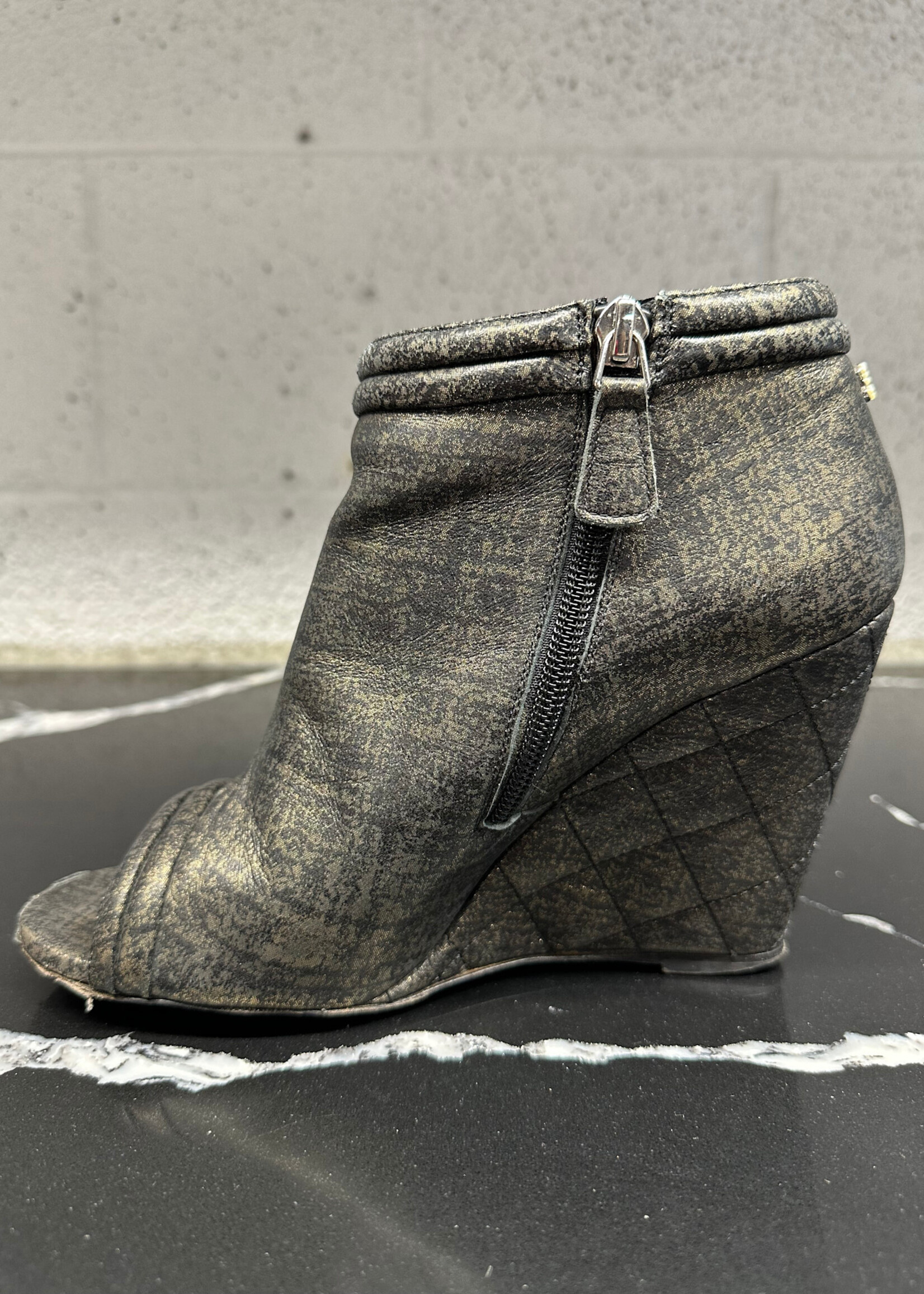 Chanel 2016 Interlocking Wedge Heels Fem 8