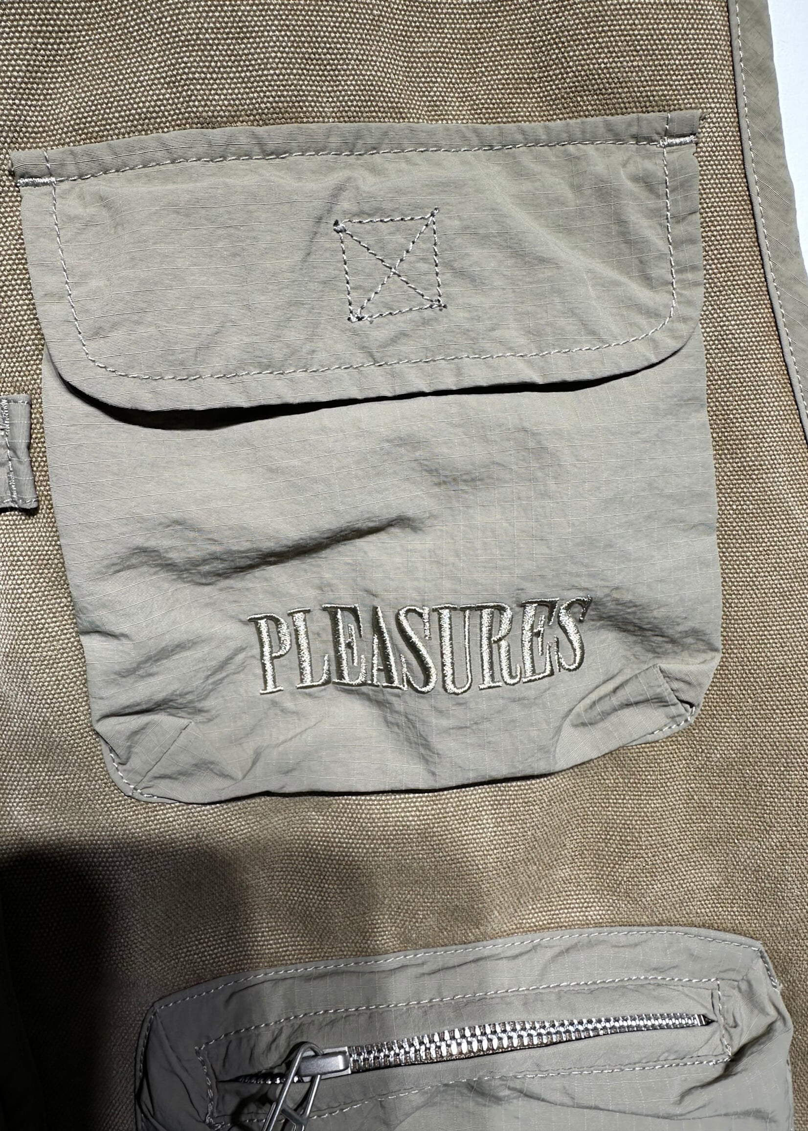Pleasures Duck Canvas Vest Masc L