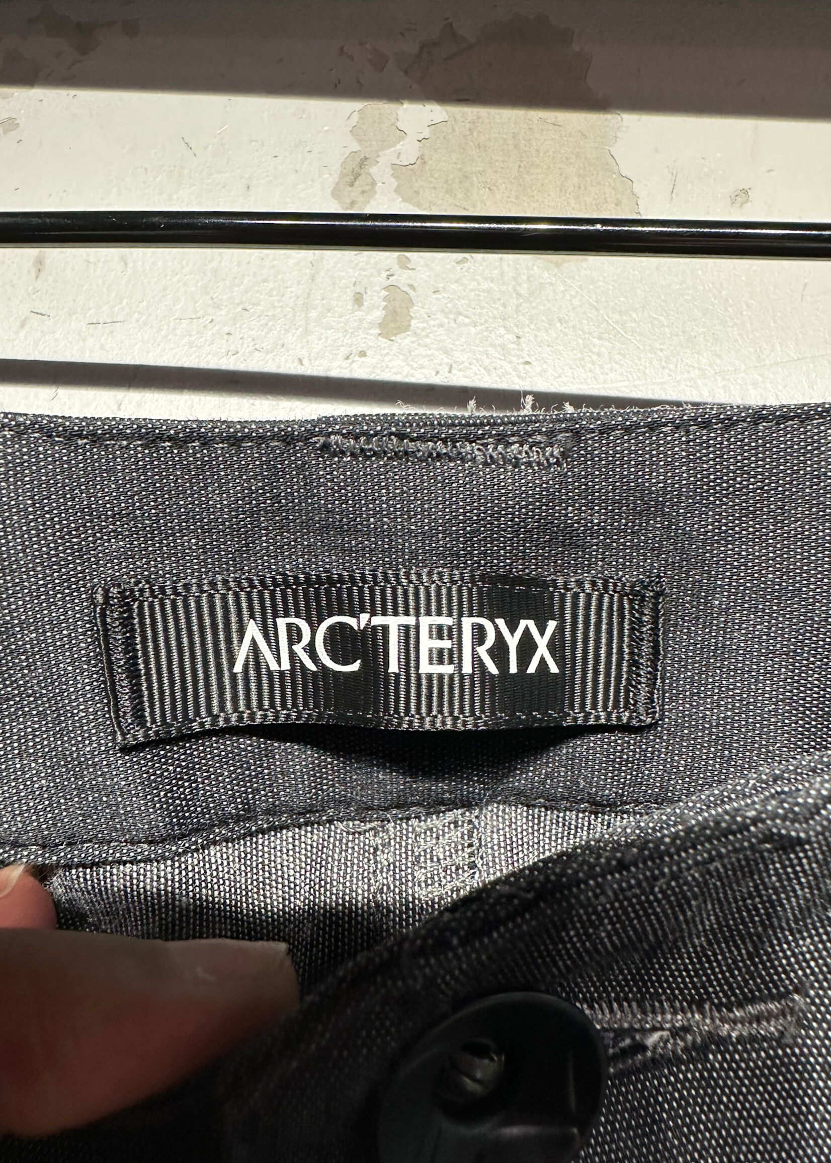 Arc'teryx Grey Hiking Pants Masc 32