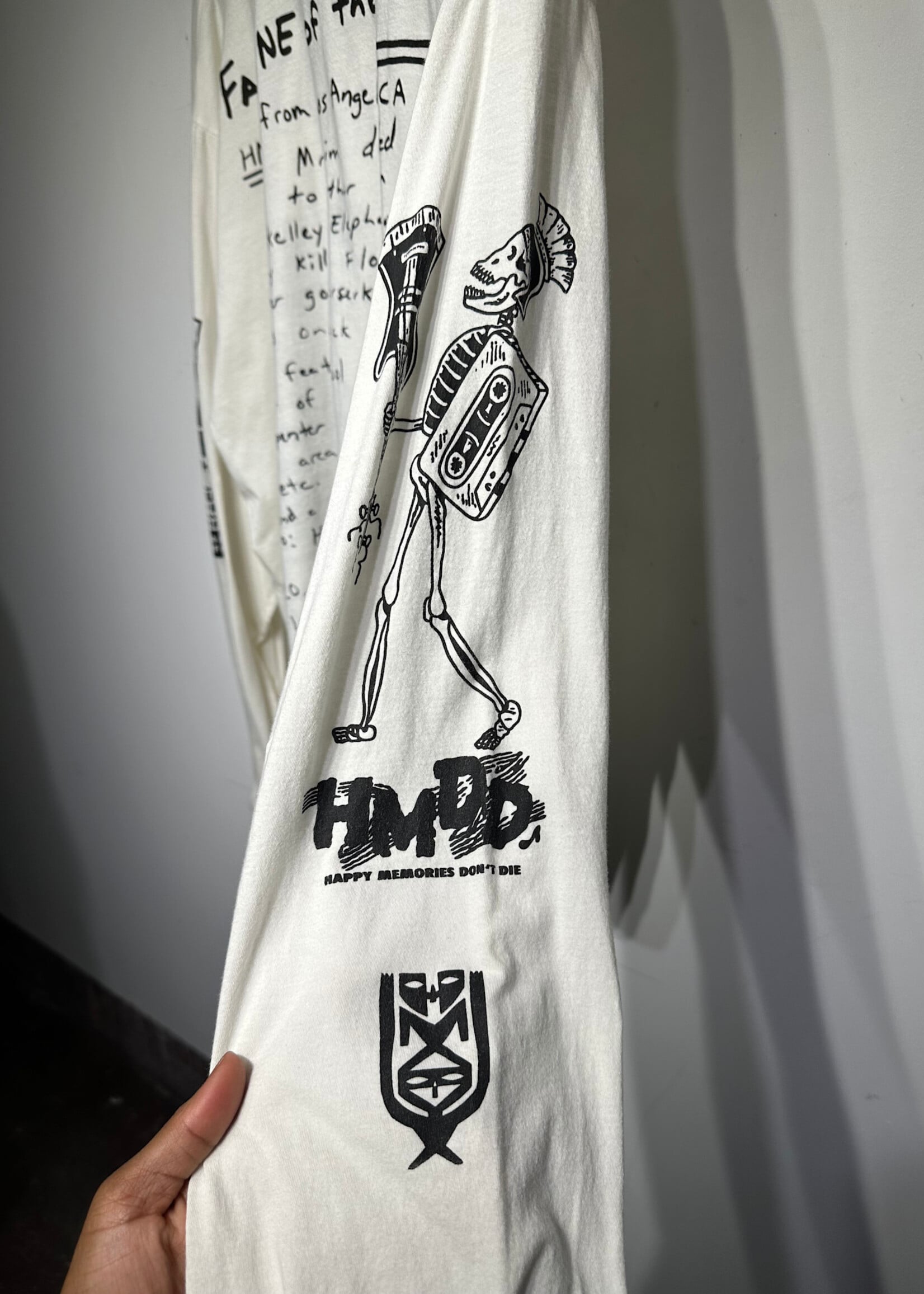 HMDD White Graphic LS M