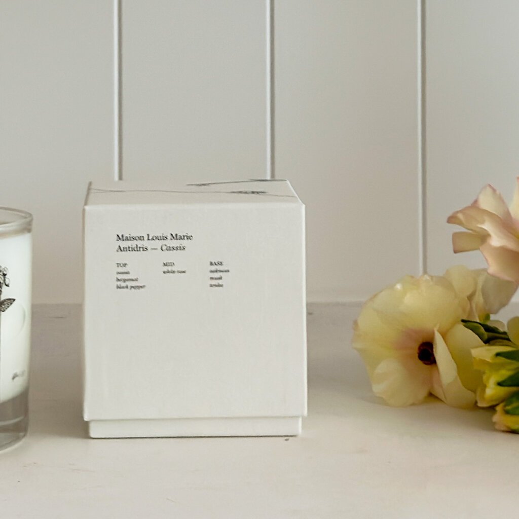 Maison Louis Marie Antidris Cassis - Candle - White - 230 requests