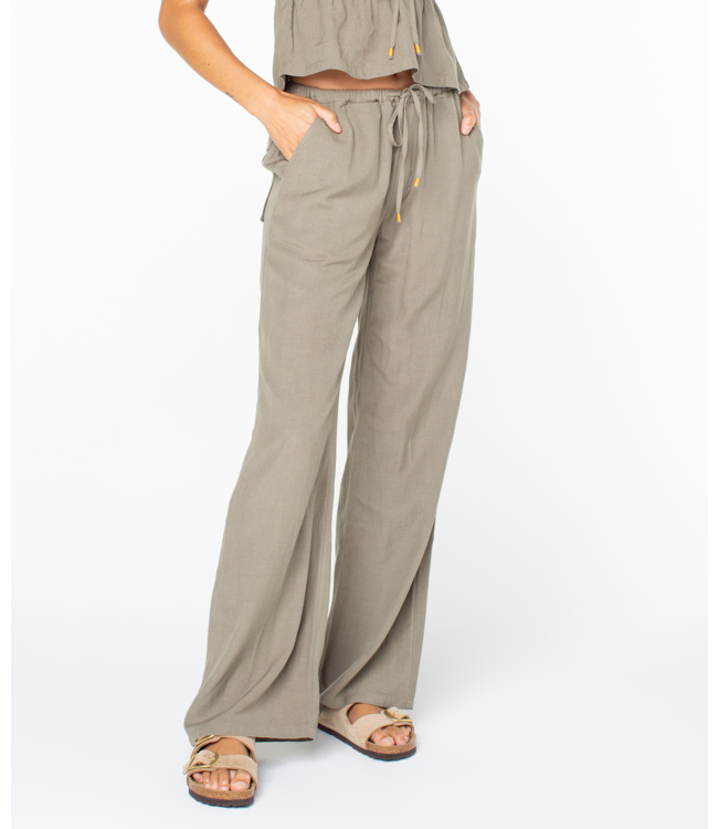 Roxy Iyla Pant