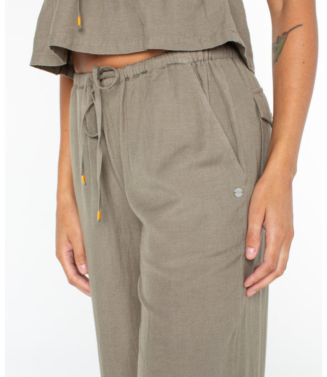 Roxy Iyla Pant